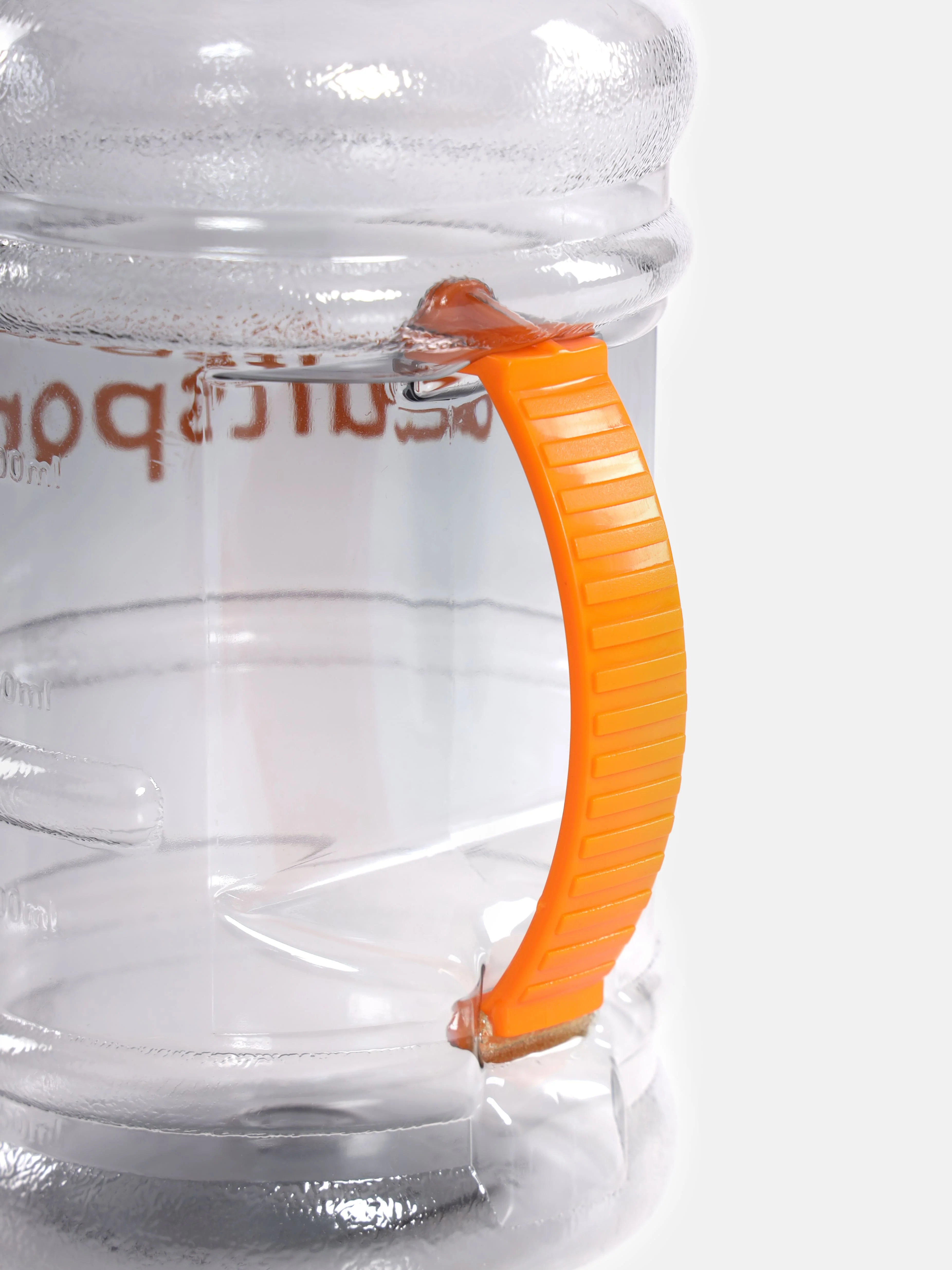 1.5 ltr Spill Proof Flip Top Shaker with Blender Ball - Image 5