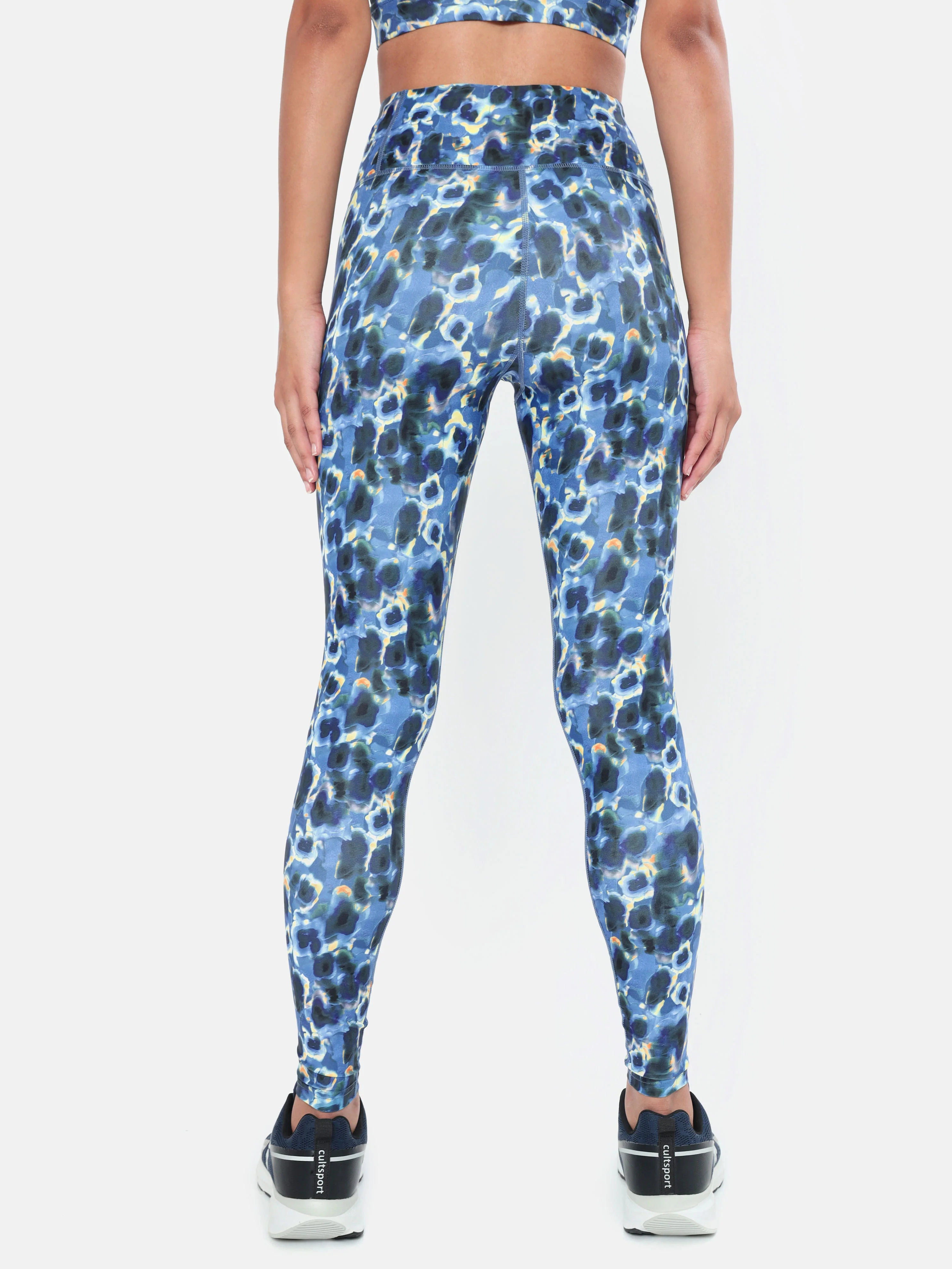 Absolute Fit Tights with Back Pocket - Image 4