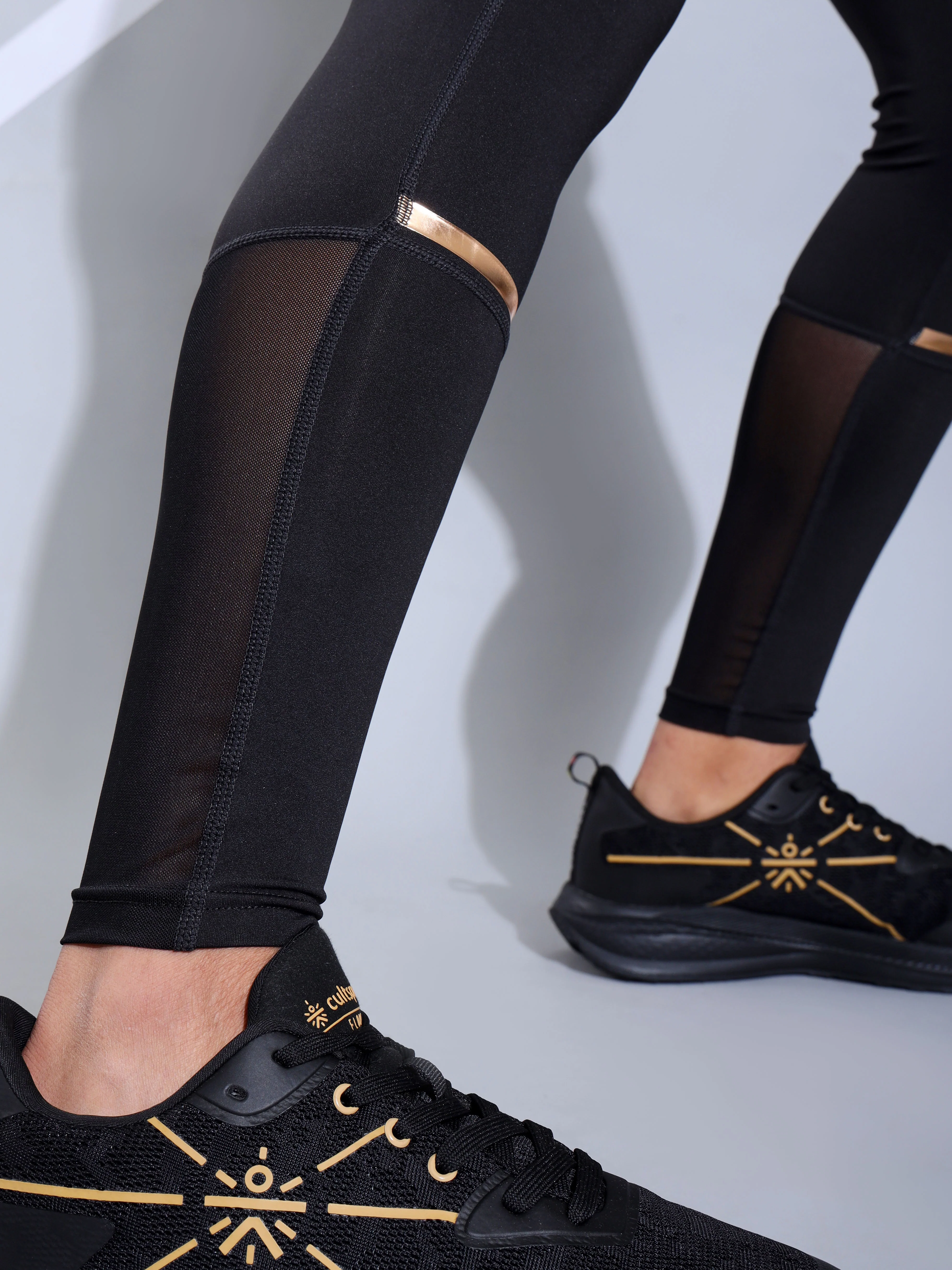Black Absolute Fit Tights with Back Pocket - Image 5