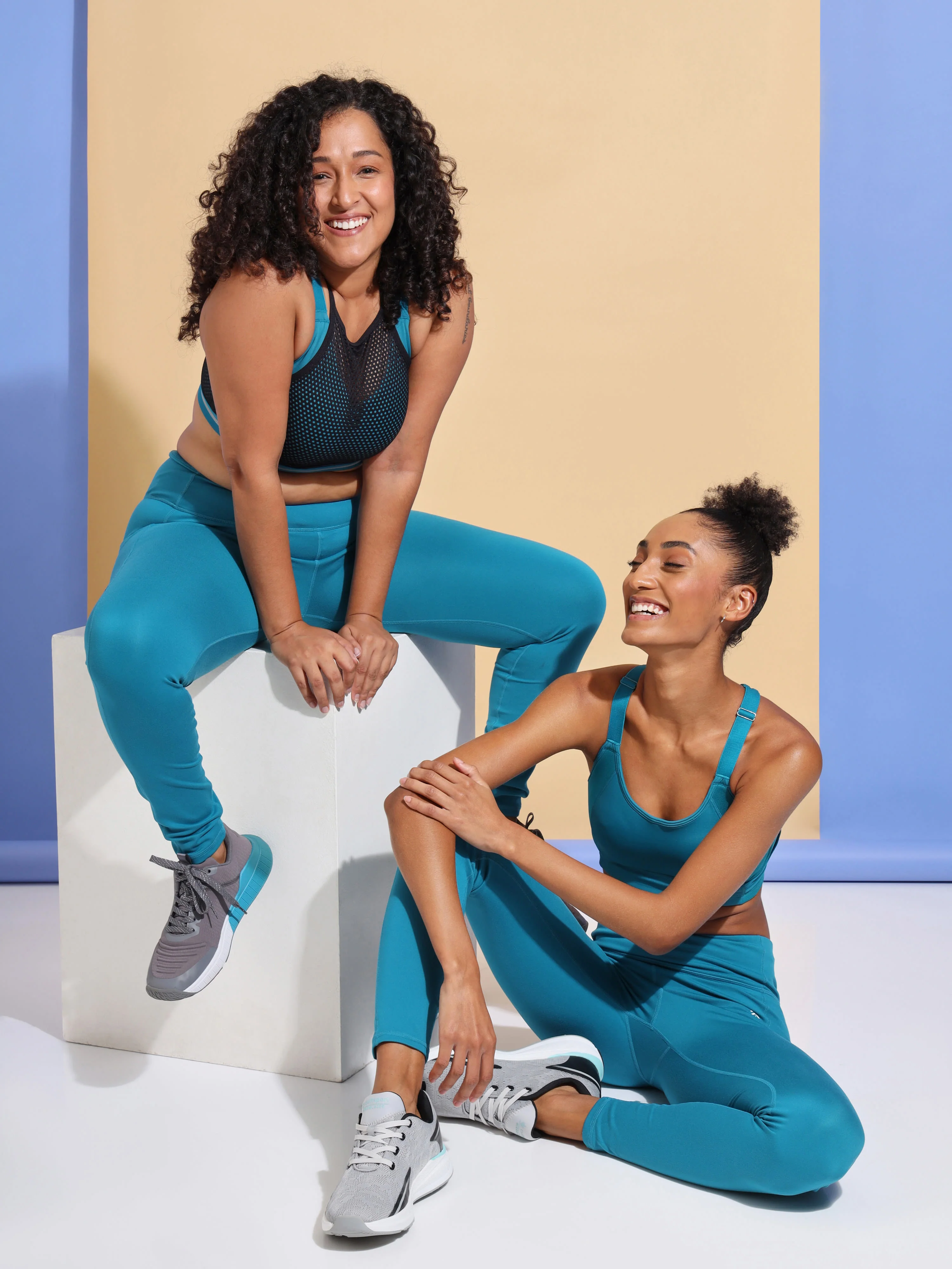 AbsoluteFit Essential Blue Tights With Pockets - Image 3