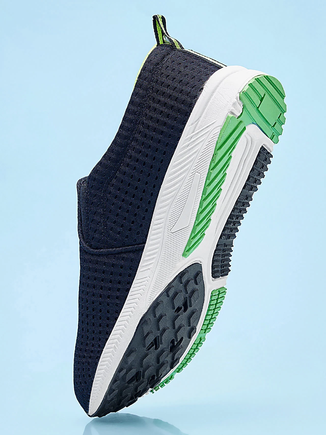 Avant Men's Bolt Slip-On Training Shoes - Black - Image 10