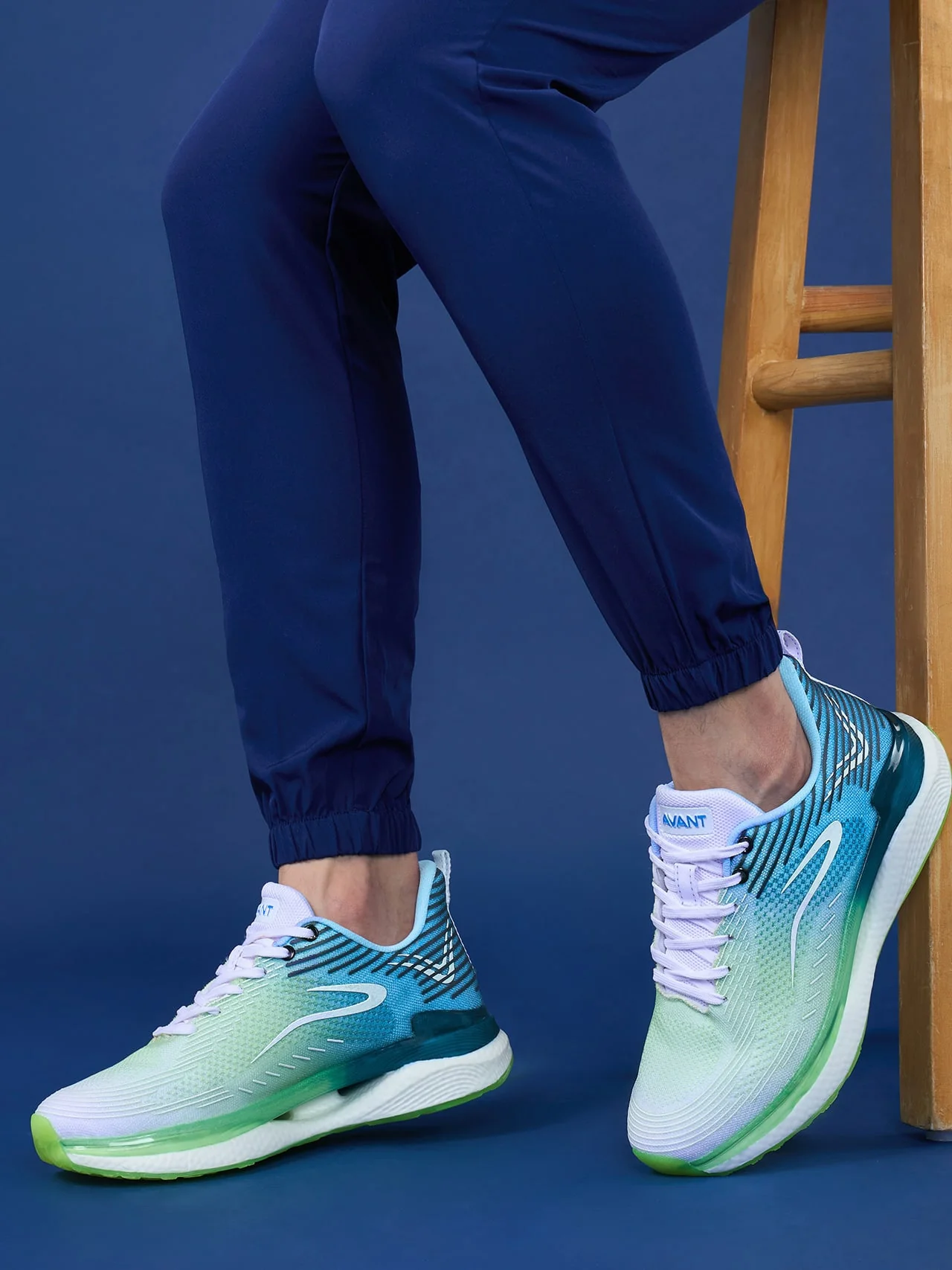 Avant Men's BounceMax Walking shoes-White/Blue/Green - Image 9