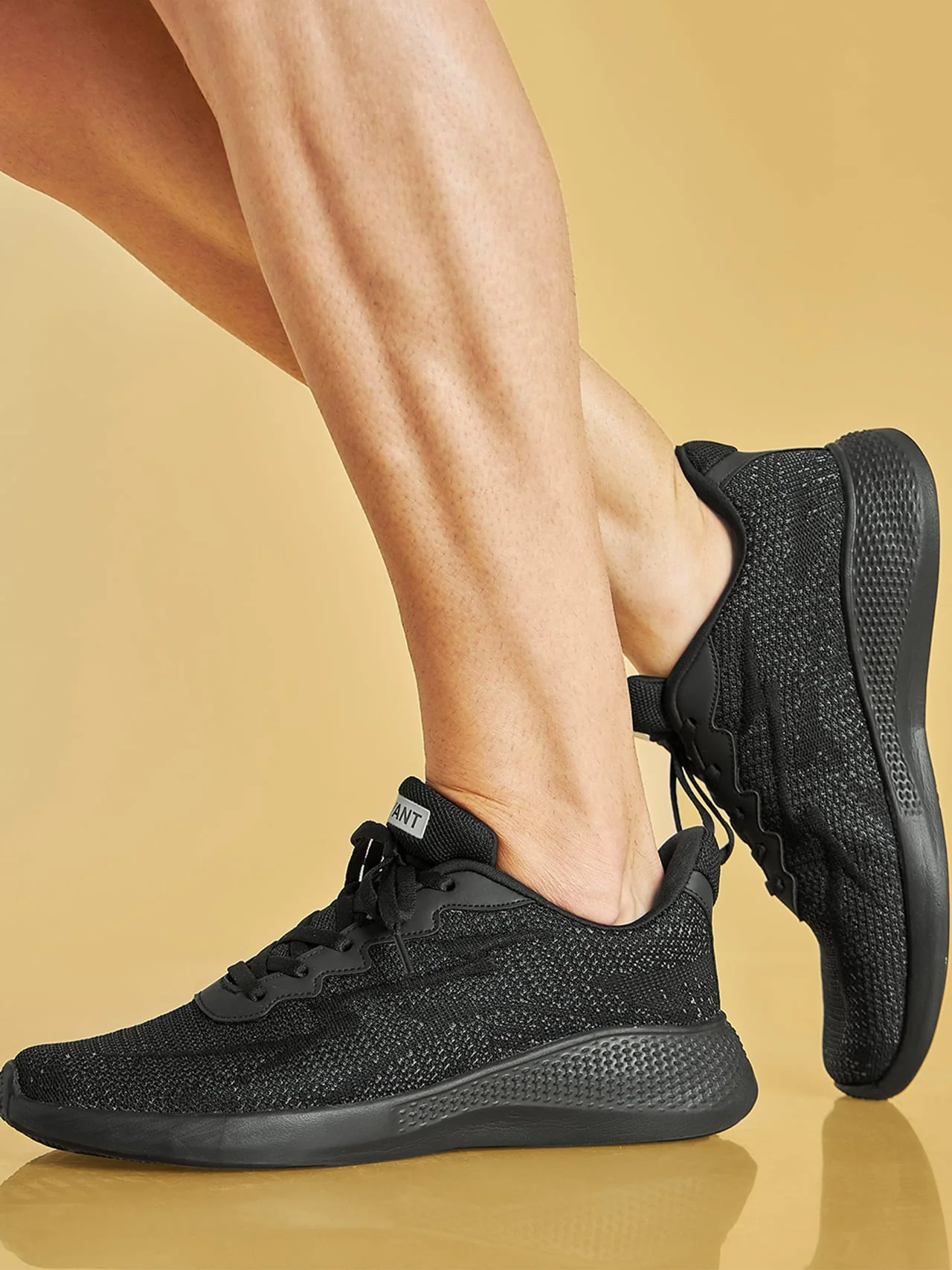 Avant Men's Classic Knitted Walking Shoes- Black - Image 9