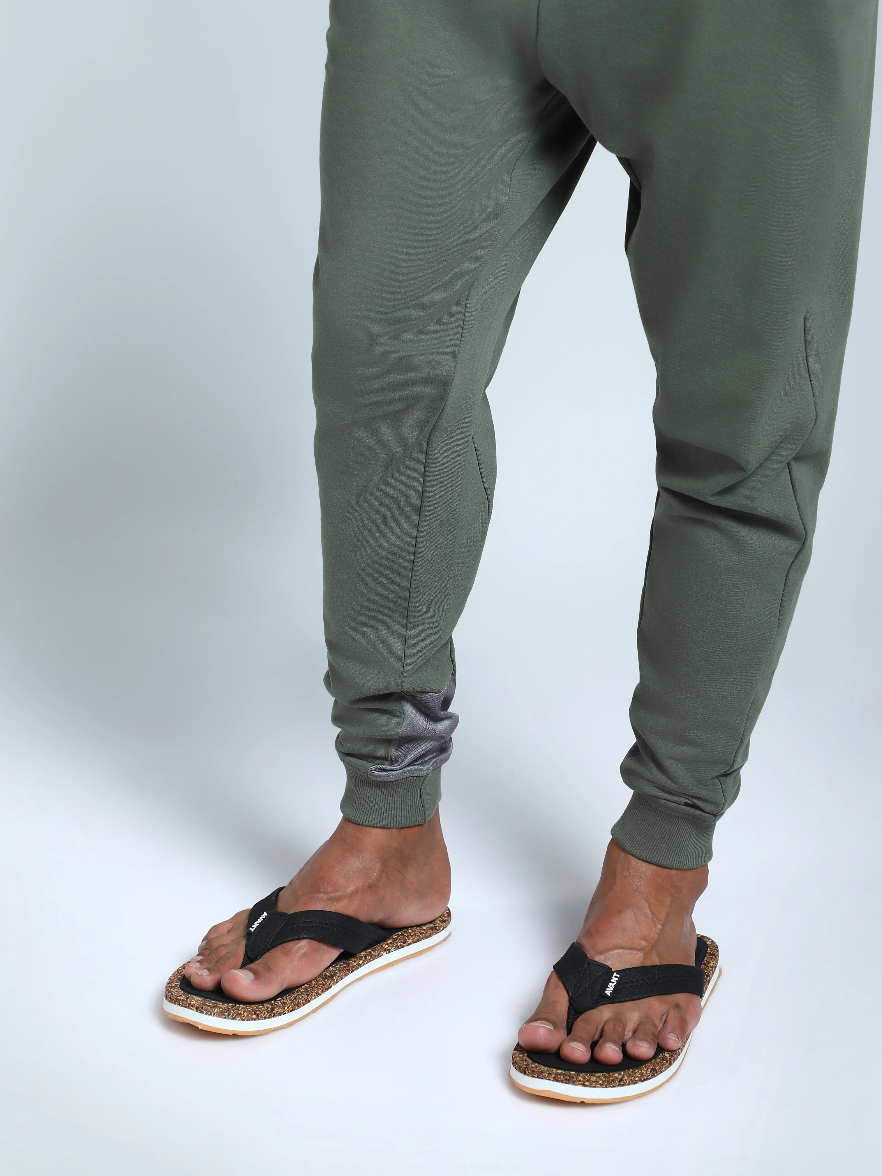 Avant Men's Crux Flip Flops - Black - Image 4