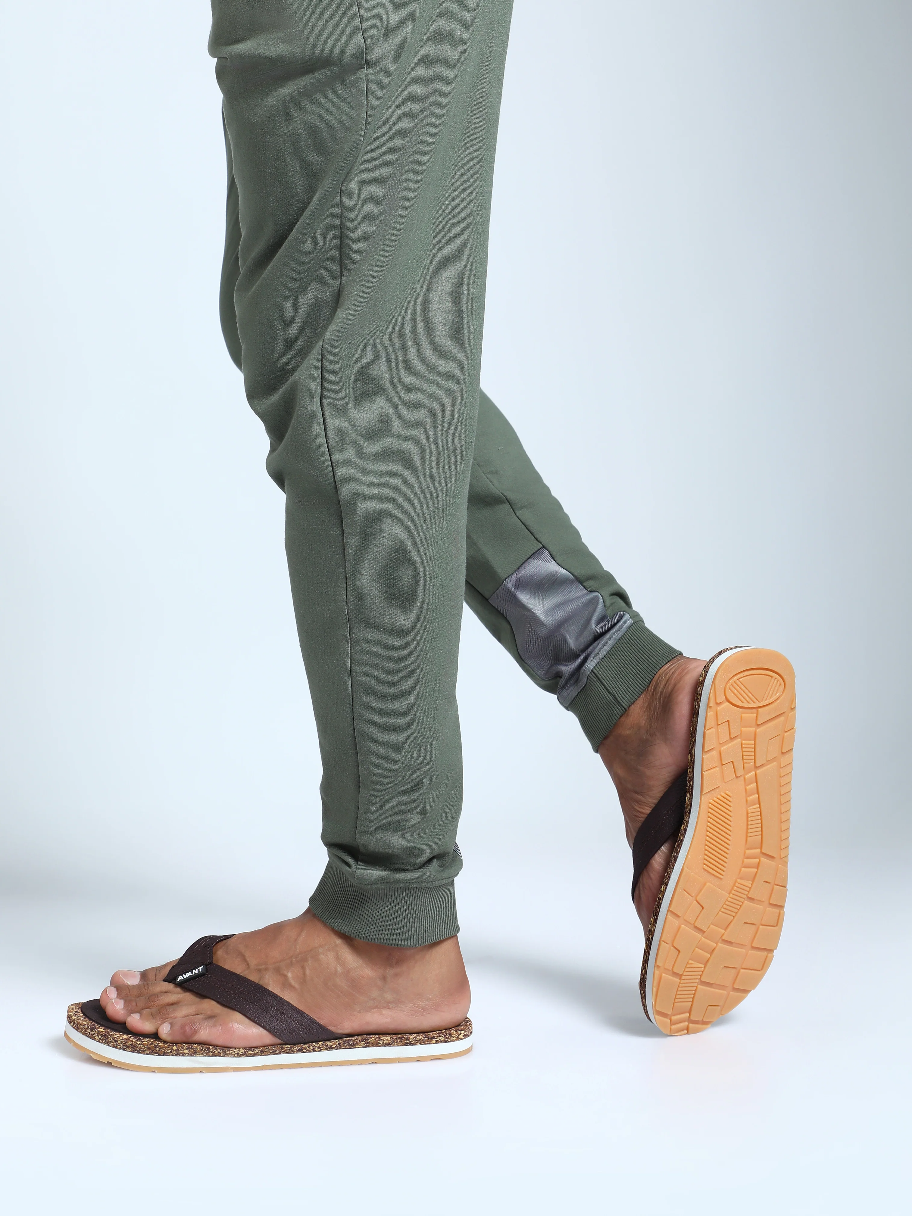 Avant Men's Crux Flip Flops - Brown - Image 4