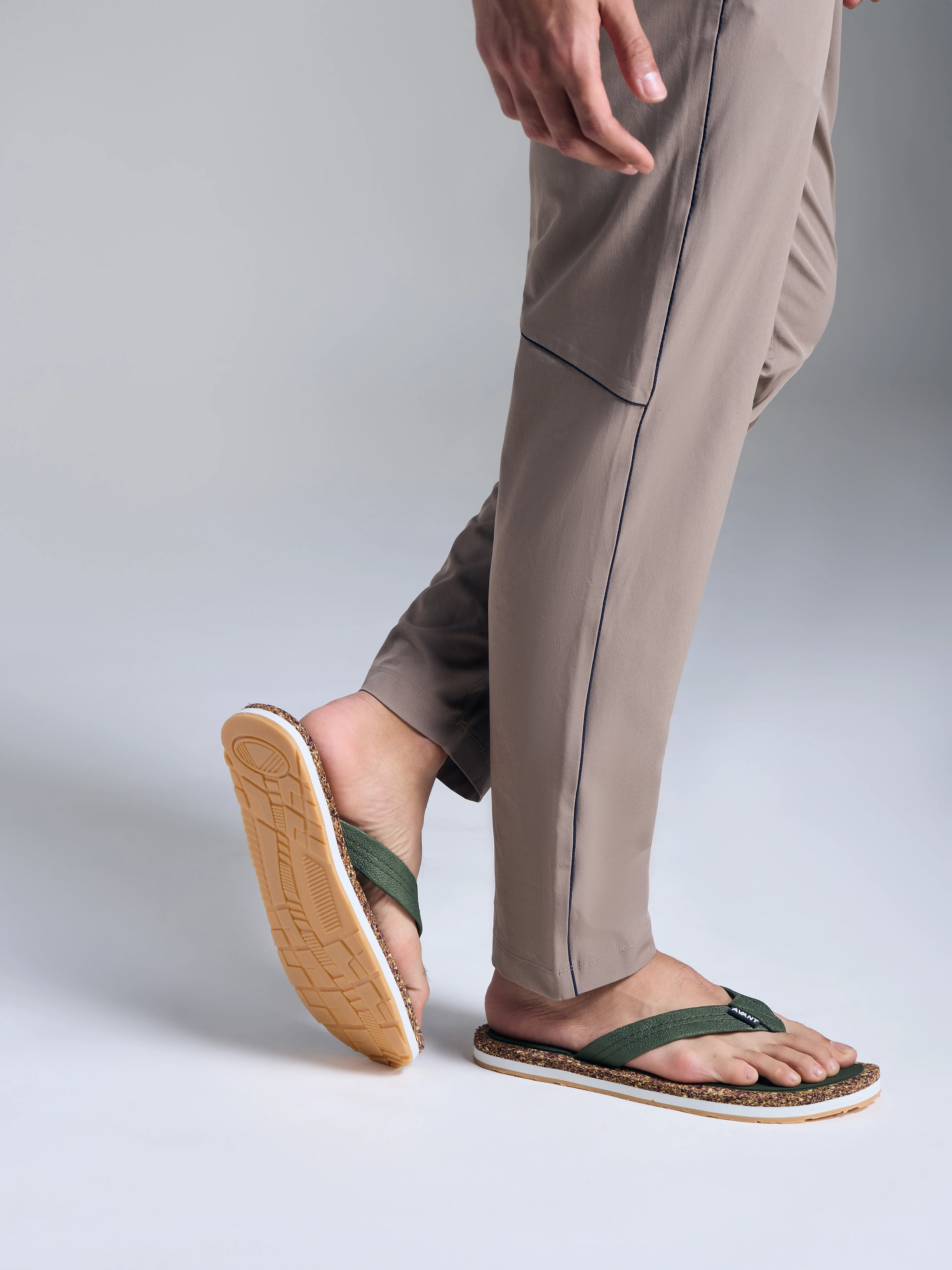 Avant Men's Crux Flip Flops - Olive - Image 5