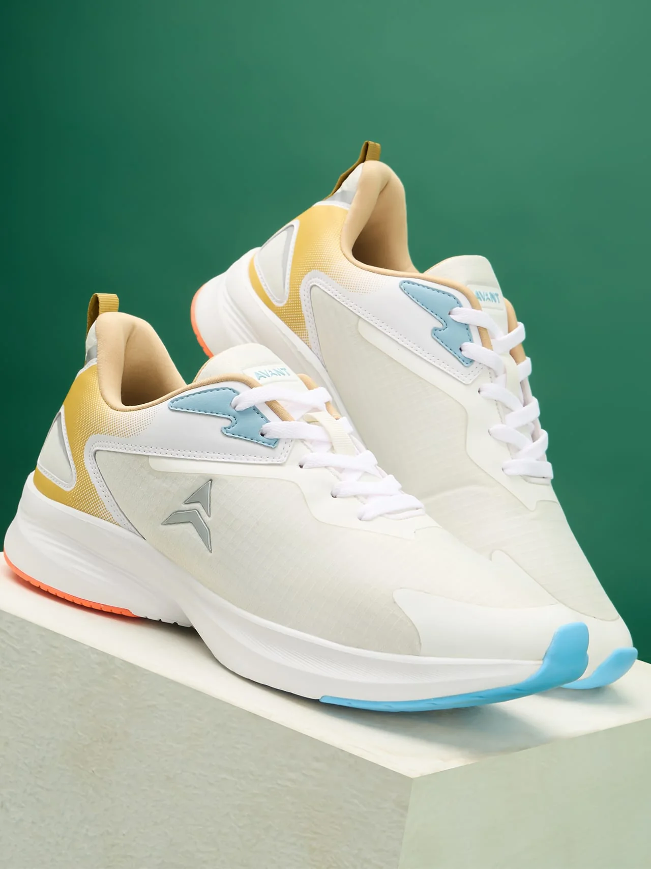 Avant Men's Delux Running Shoes - White/Gold - Image 11
