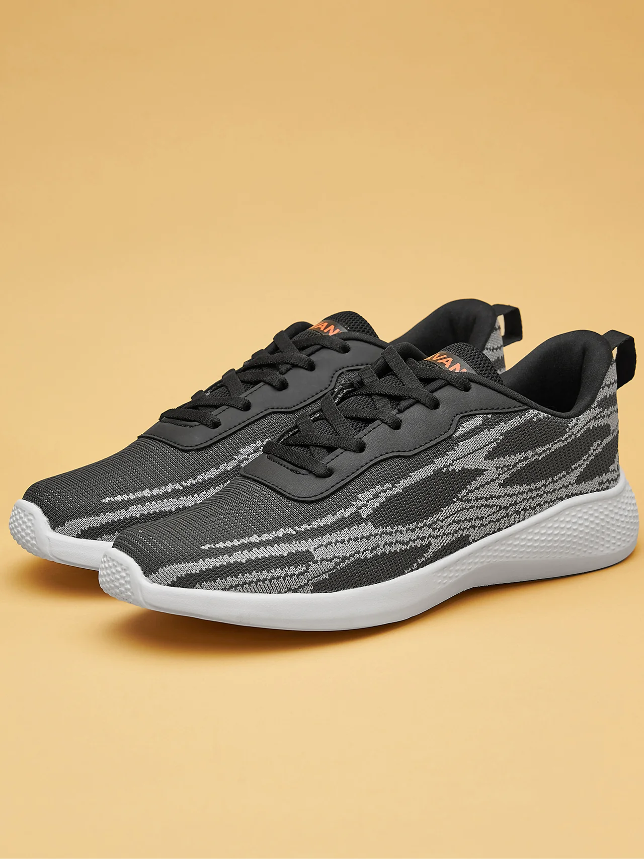 Avant Men's Dual Tone Knitted Walking Shoes-Grey - Image 4