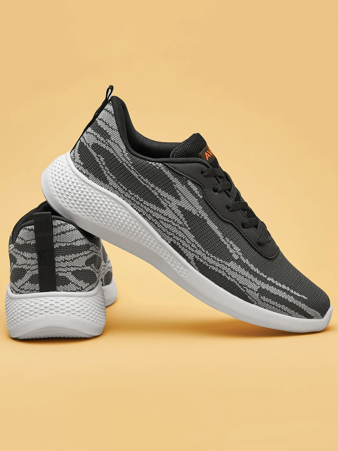 Avant Men's Dual Tone Knitted Walking Shoes-Grey - Image 7