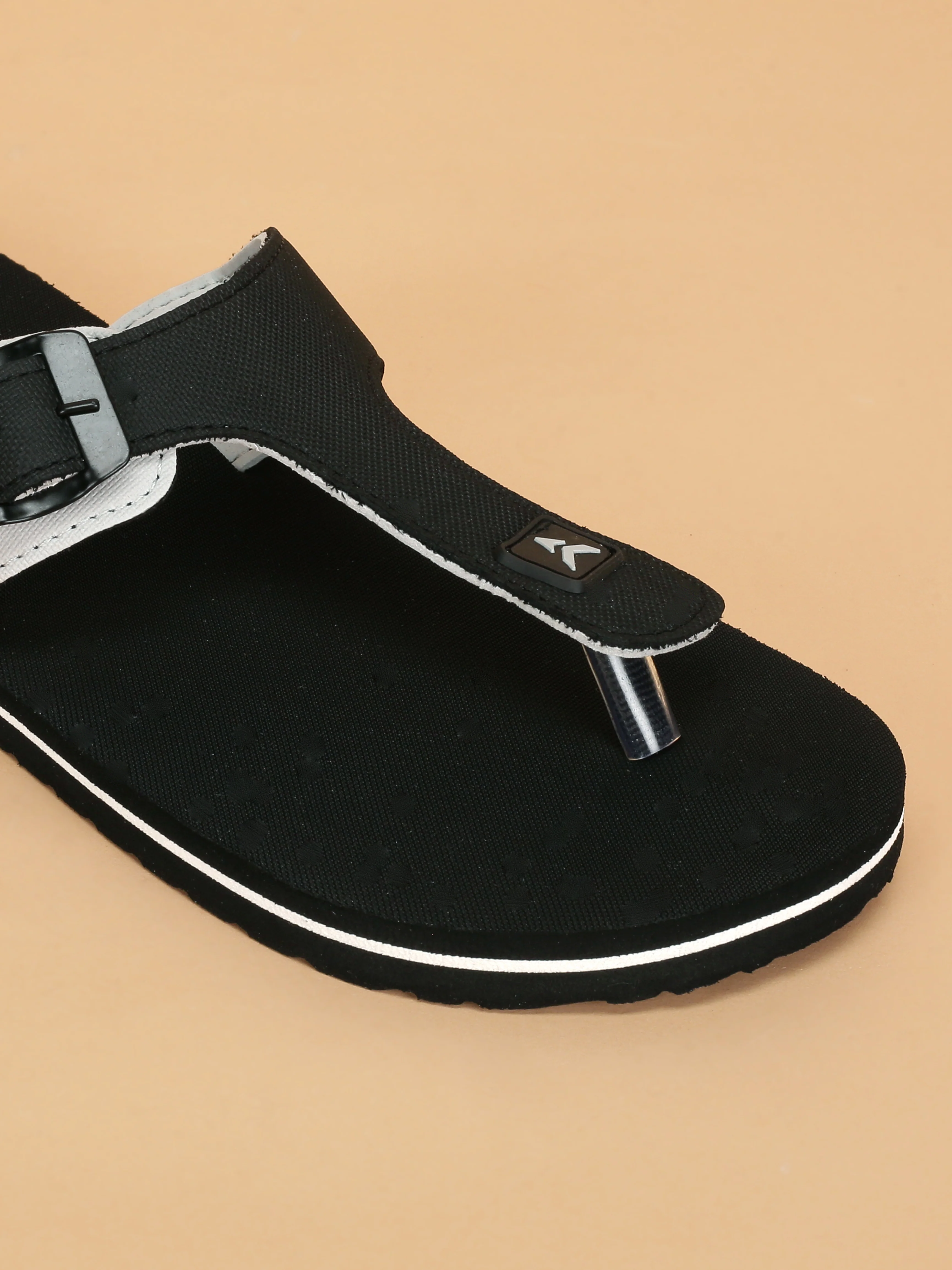 Avant Men's FusionGrip Flip Flops - Black/White - Image 7