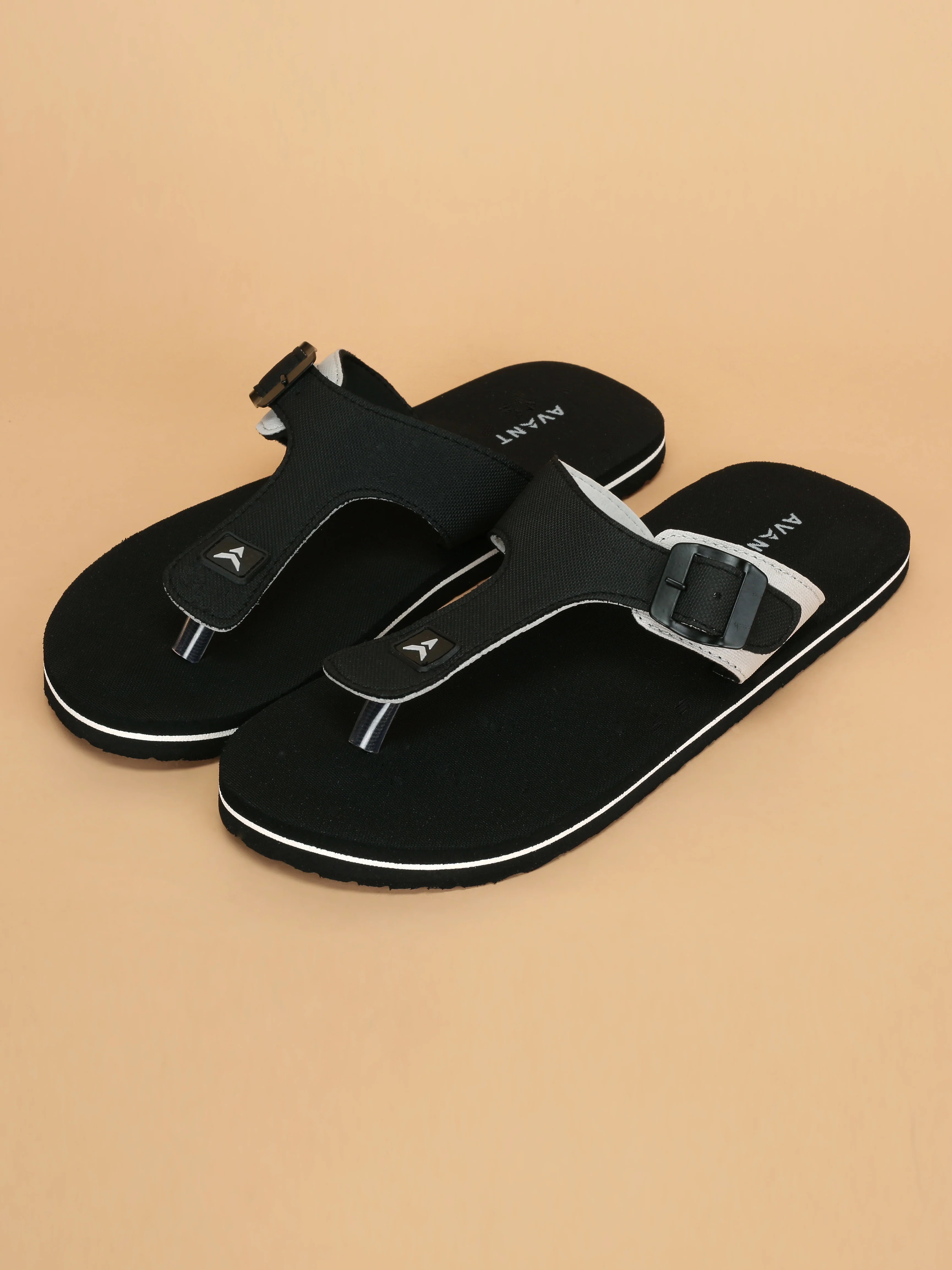 Avant Men's FusionGrip Flip Flops - Black/White - Image 9
