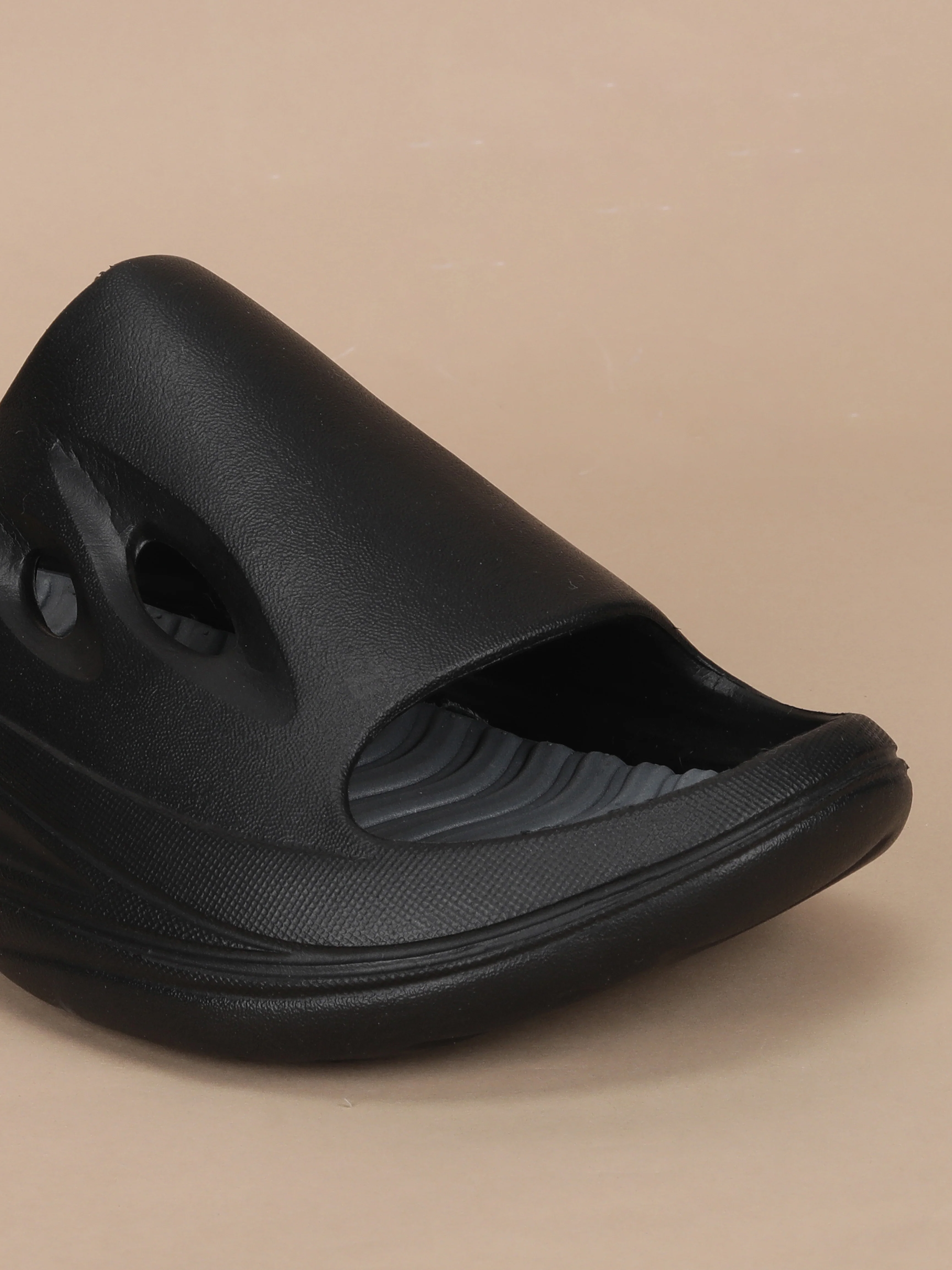 Avant Men's Hover Sliders - Black - Image 6