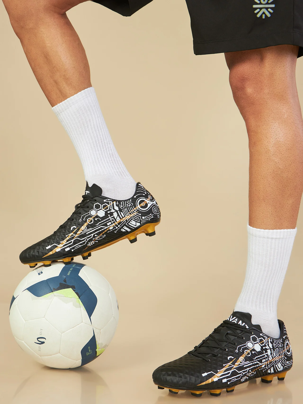 Avant Men's HustleX Football Shoes - Black - Image 2