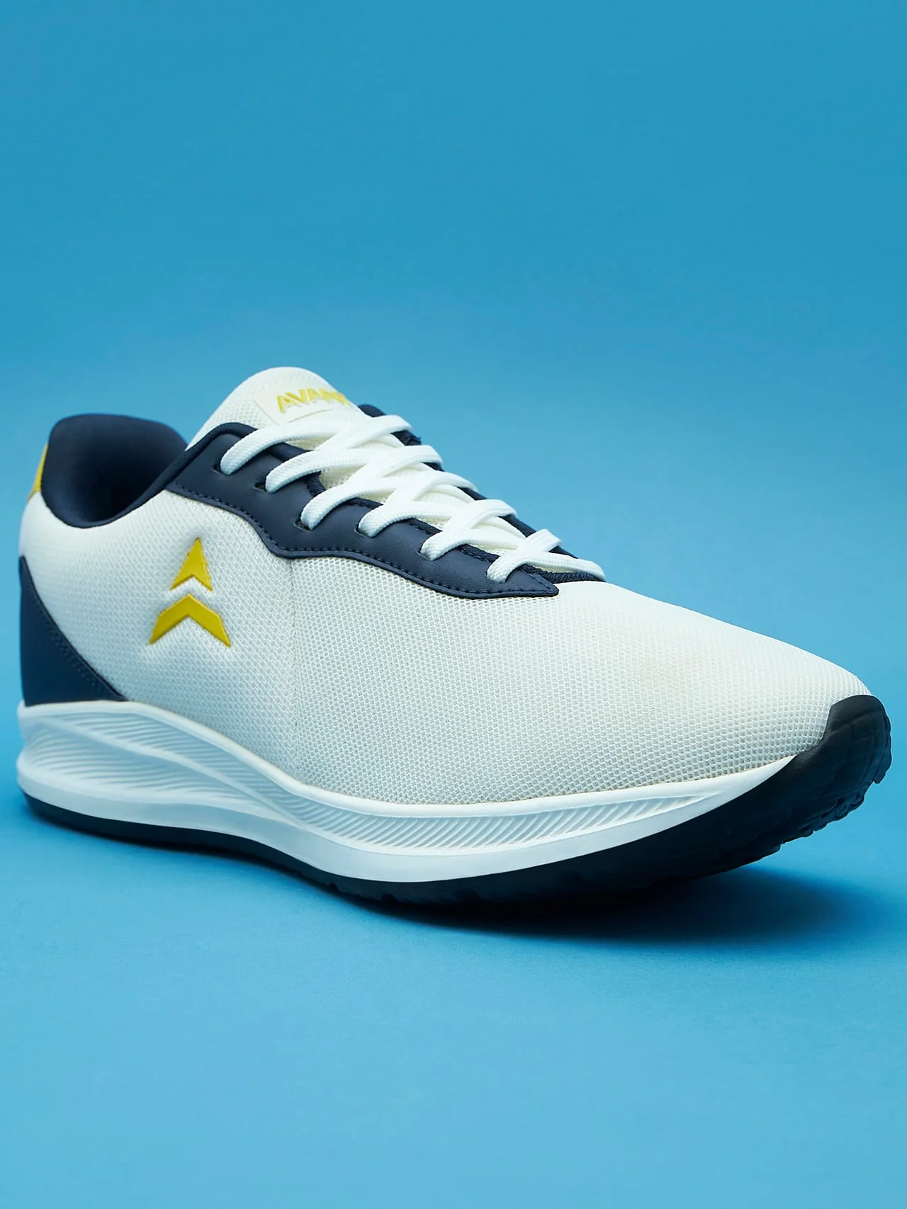 Avant Men's Mach Walking Shoes-White/Navy - Image 2