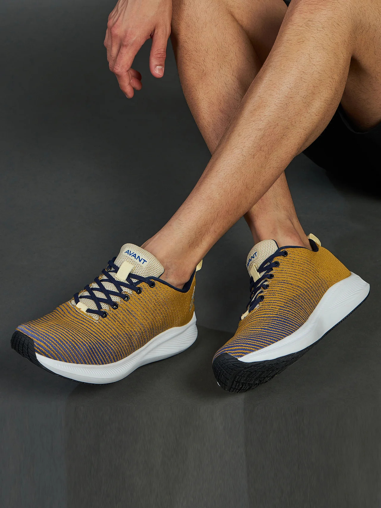 Avant Men's Matrix Running Shoes-Gold/Blue - Image 2