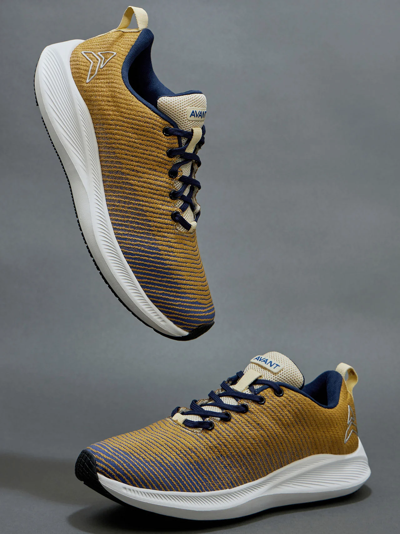 Avant Men's Matrix Running Shoes-Gold/Blue - Image 3