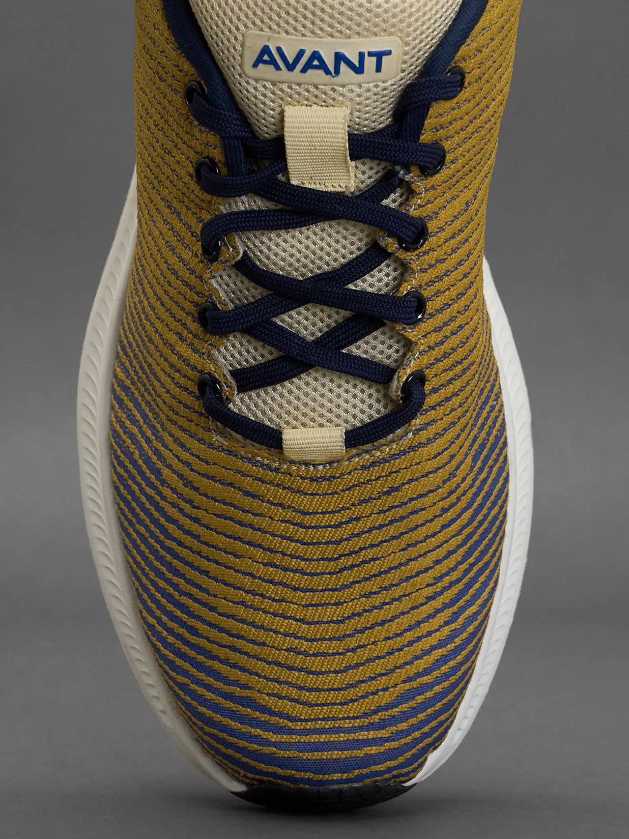 Avant Men's Matrix Running Shoes-Gold/Blue - Image 8