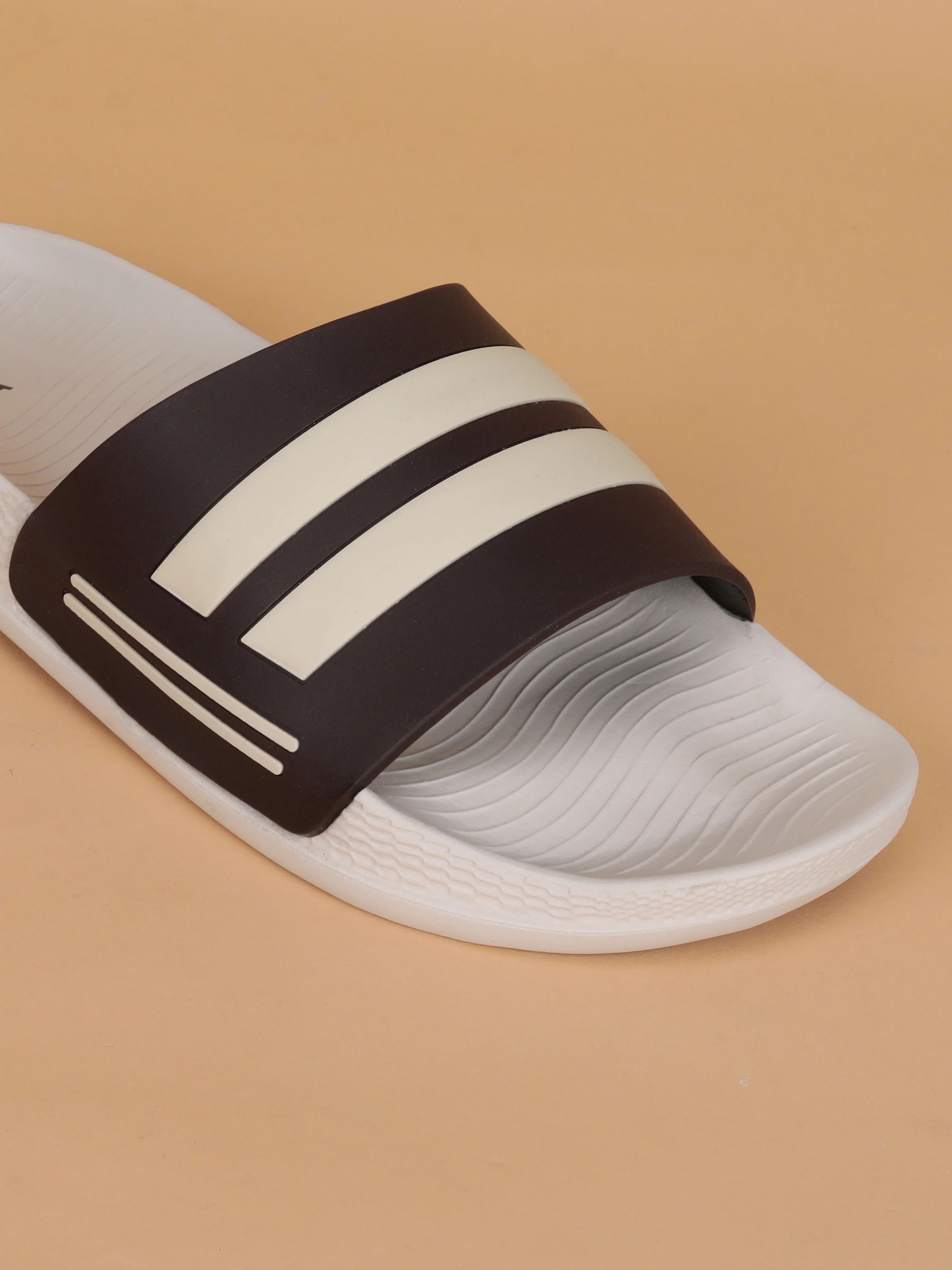 Avant Men’s Mesa Sliders - Beige - Image 6