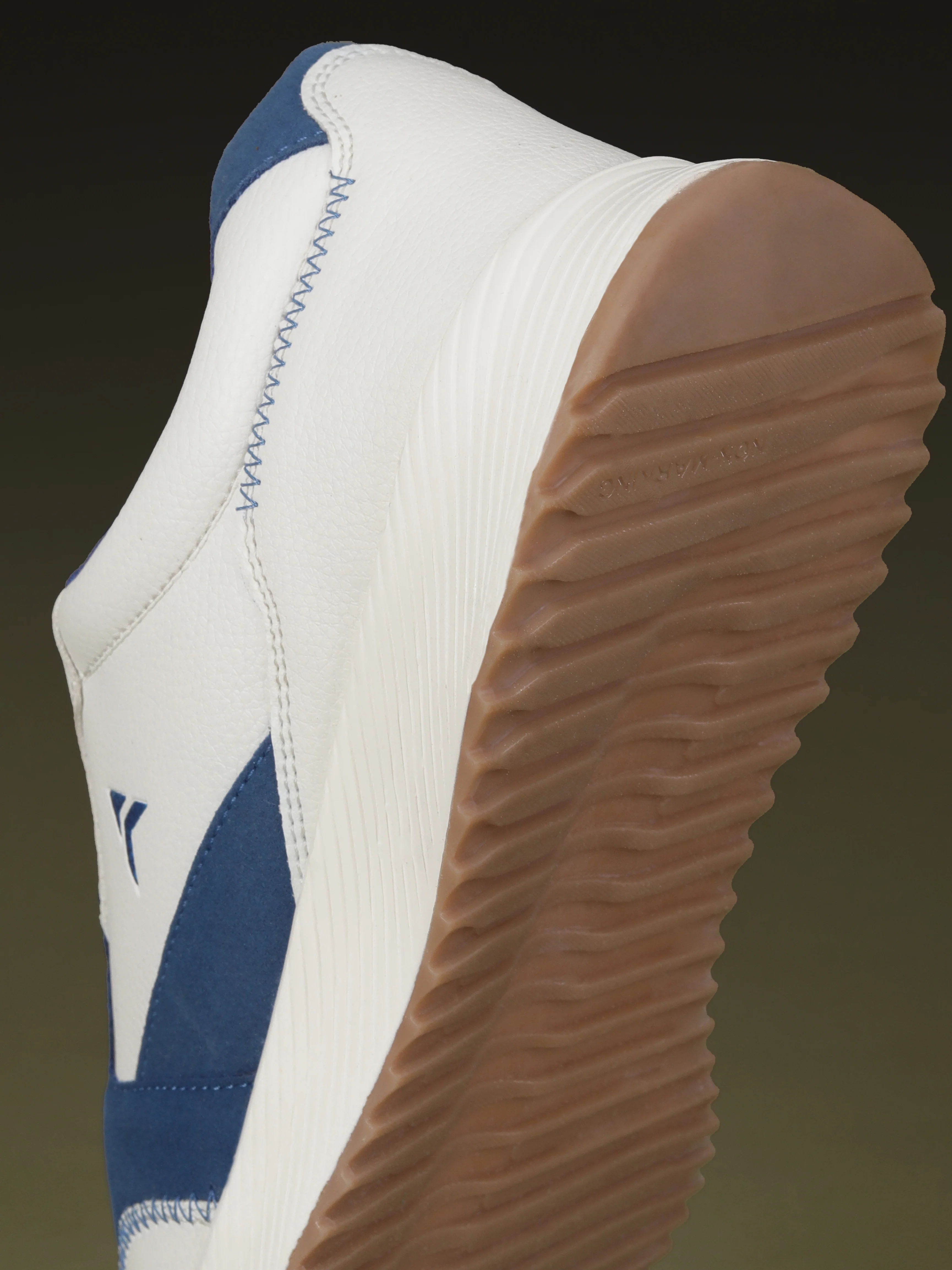 Avant Men's MotionCore Running Shoes - White/Royal Blue - Image 12