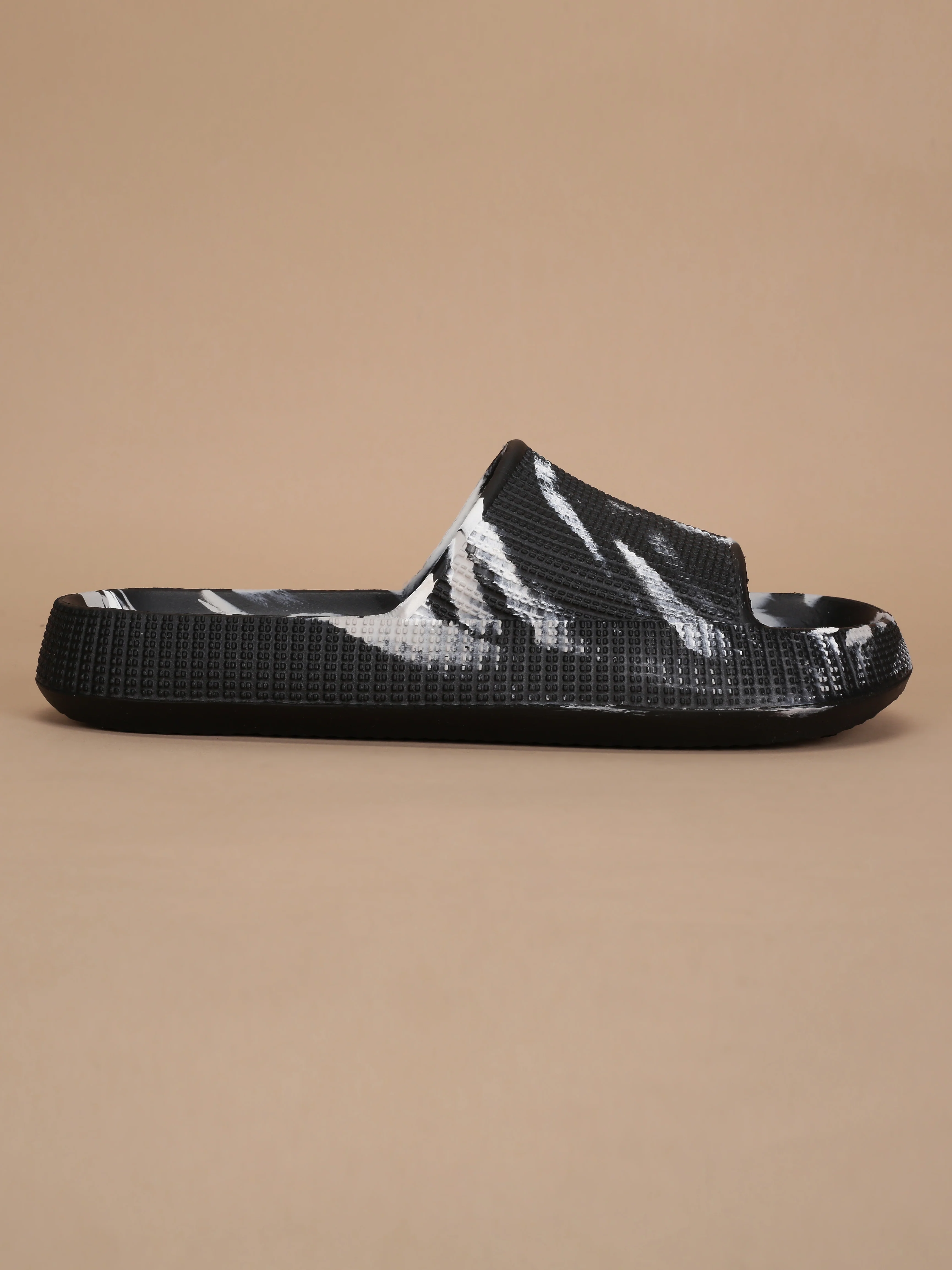 Avant Men's Nox Sliders - Black/White - Image 4