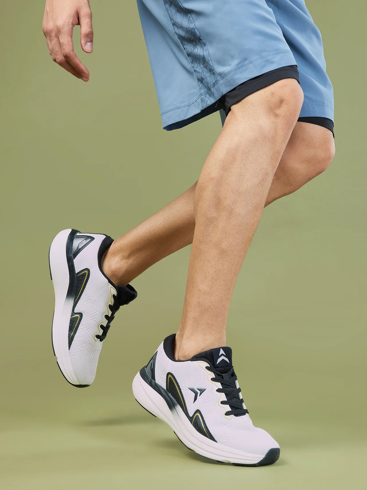 Avant Men's Radiant Running Shoes-White/Black - Image 2