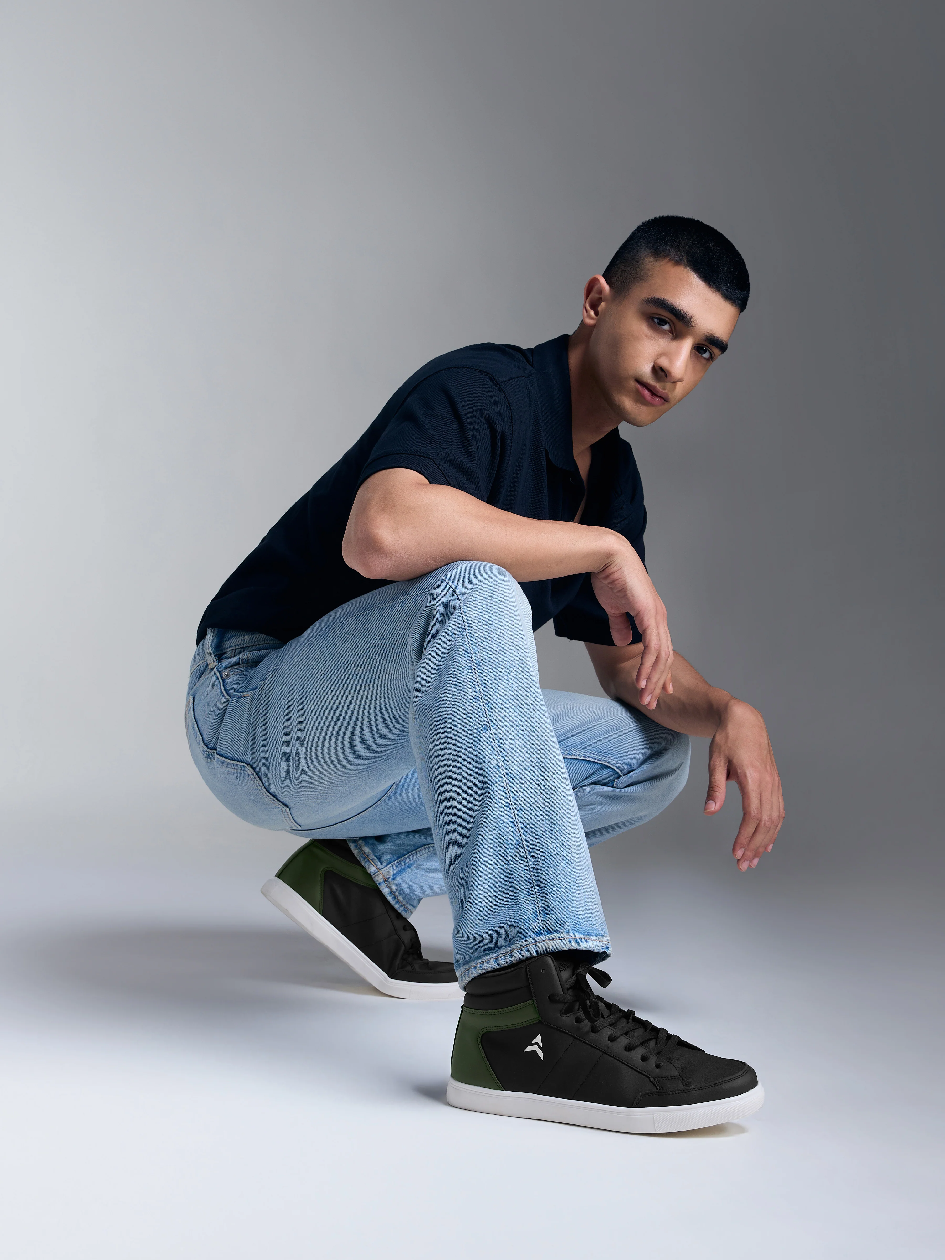 Avant Men's Stride Sneakers - Black/Green - Image 2