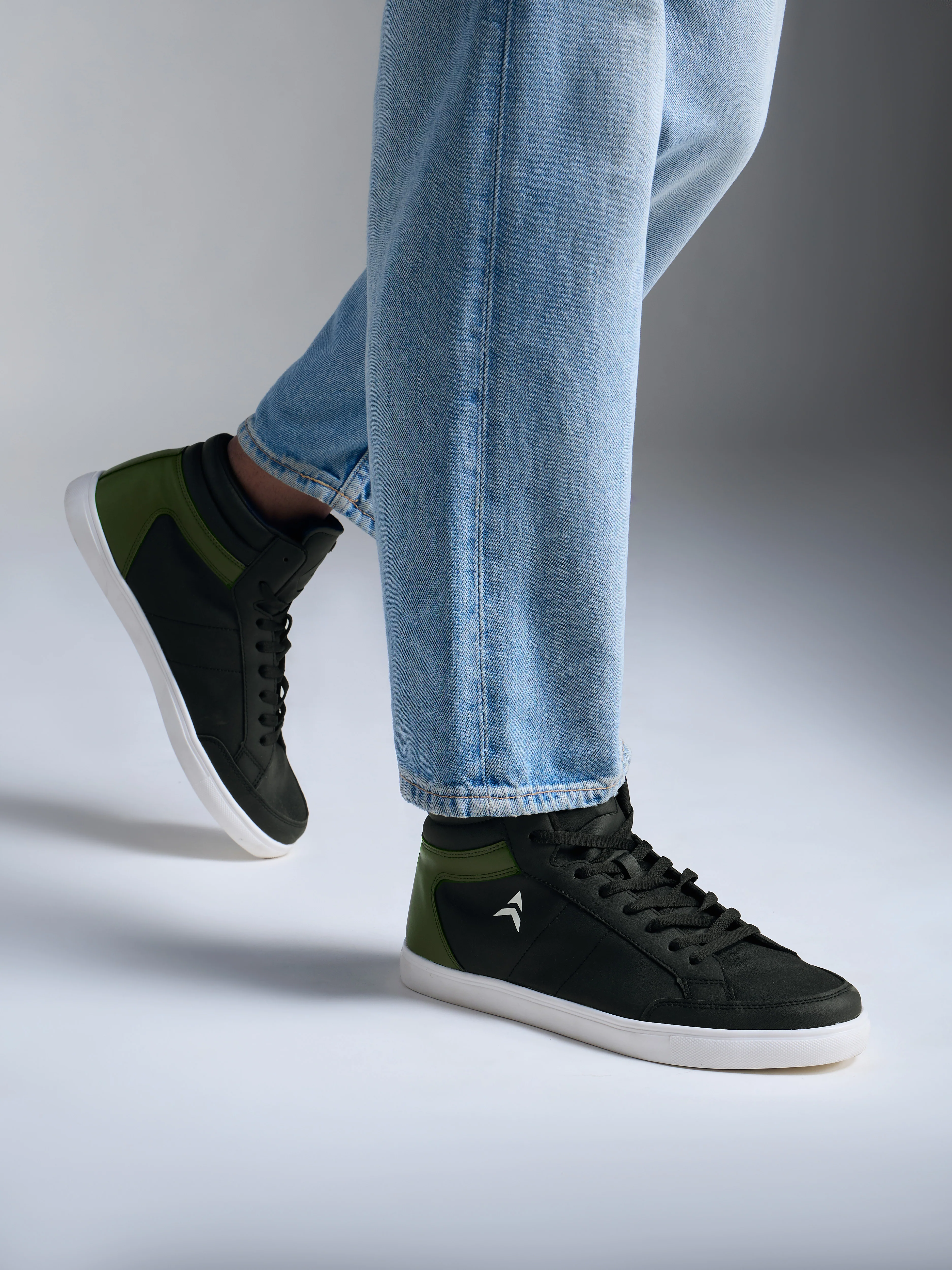 Avant Men's Stride Sneakers - Black/Green - Image 6