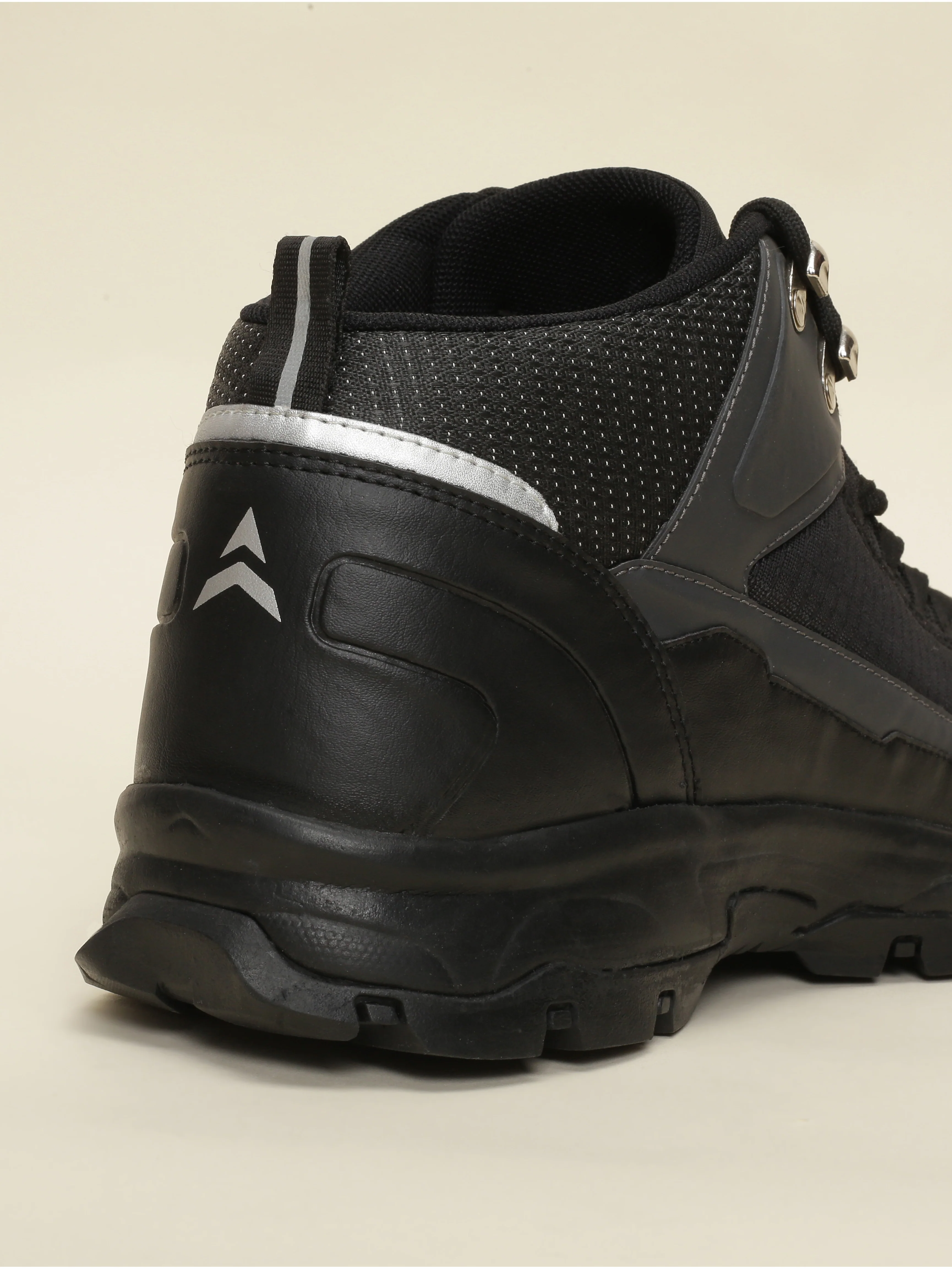 Avant Men's TerraTread Outdoor Shoes - Black - Image 8
