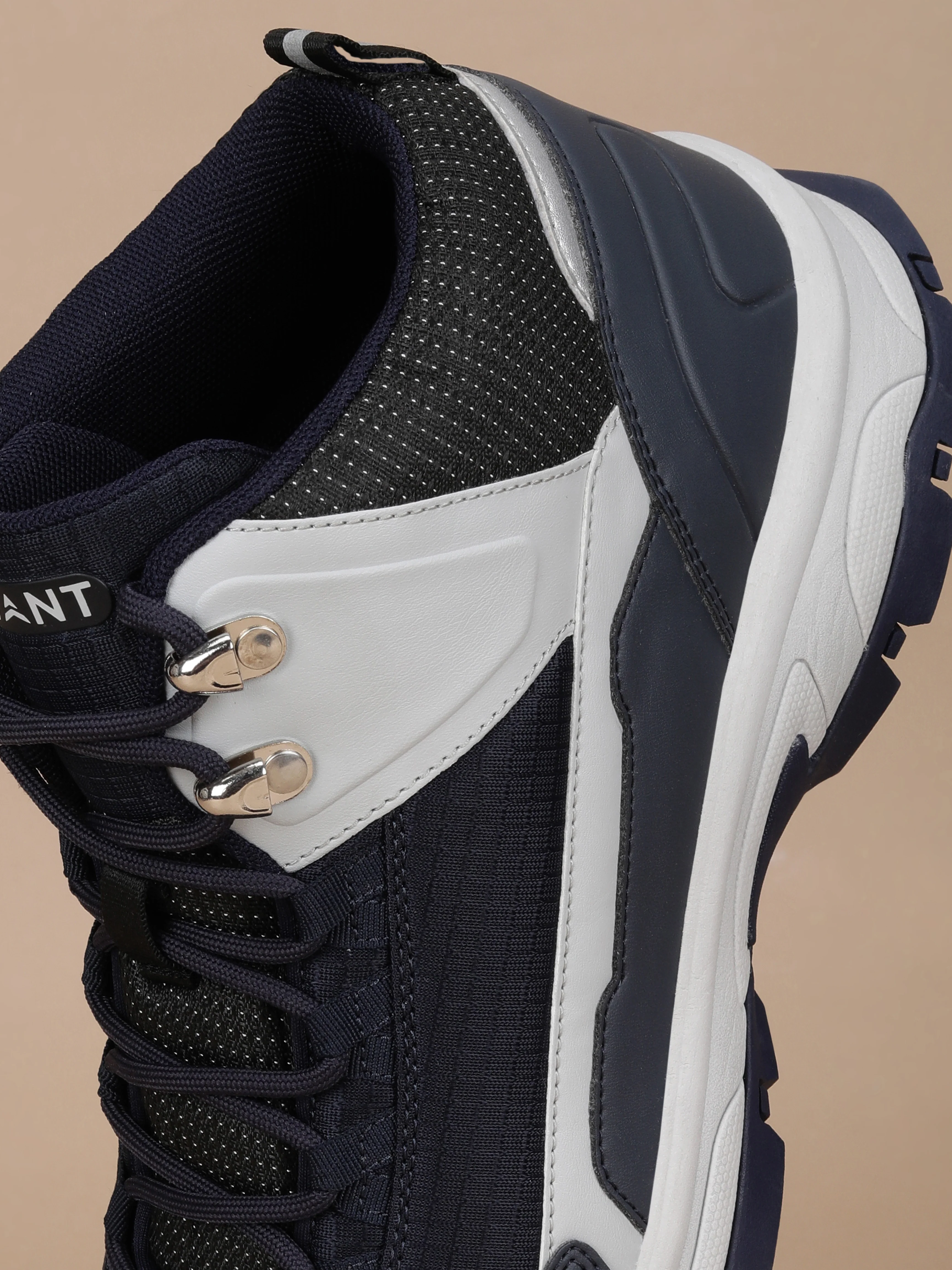 Avant Men's TerraTread Outdoor Shoes - Navy - Image 6