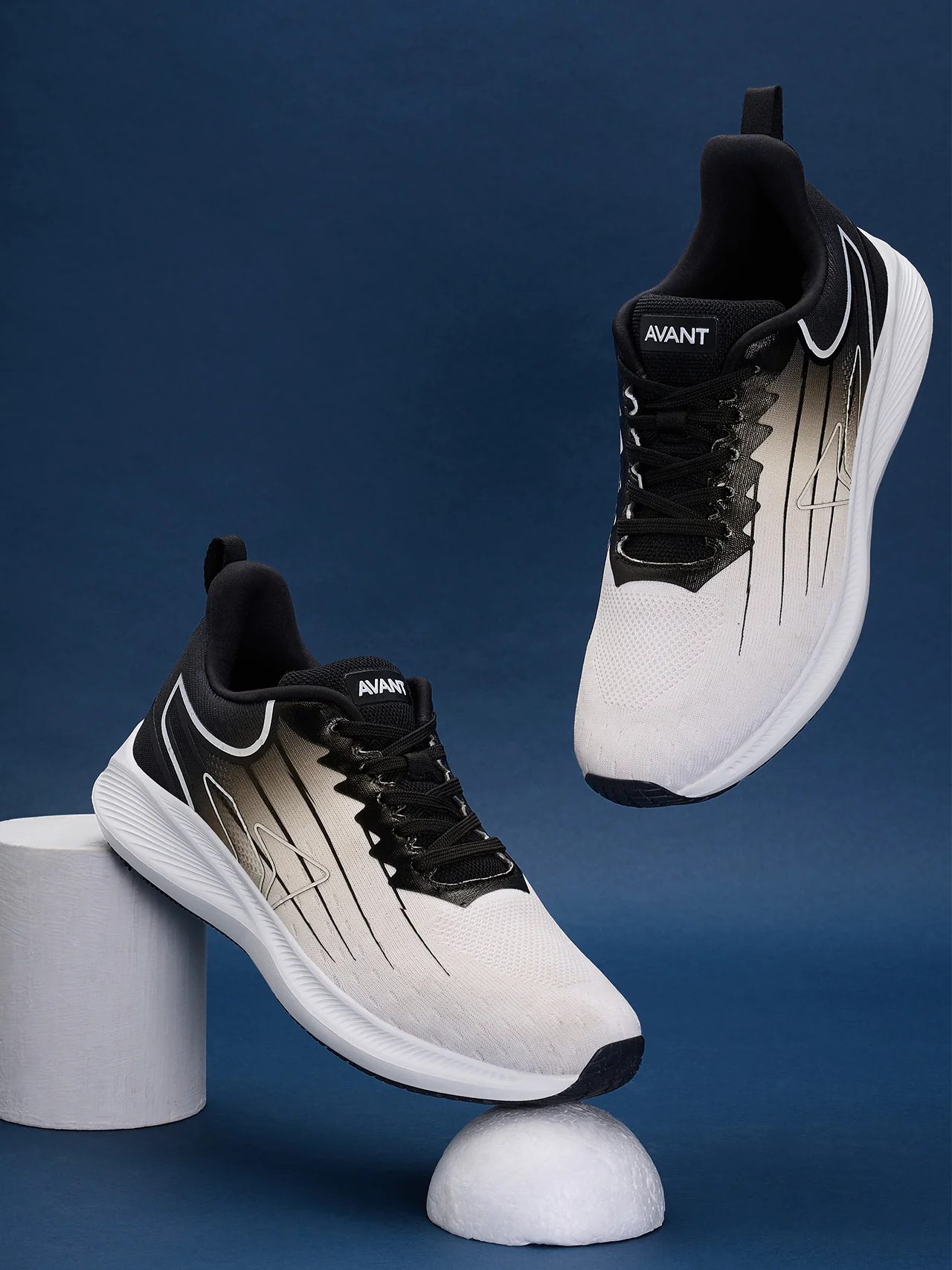 Avant Men's Verge Running shoes - White/Black - Image 10