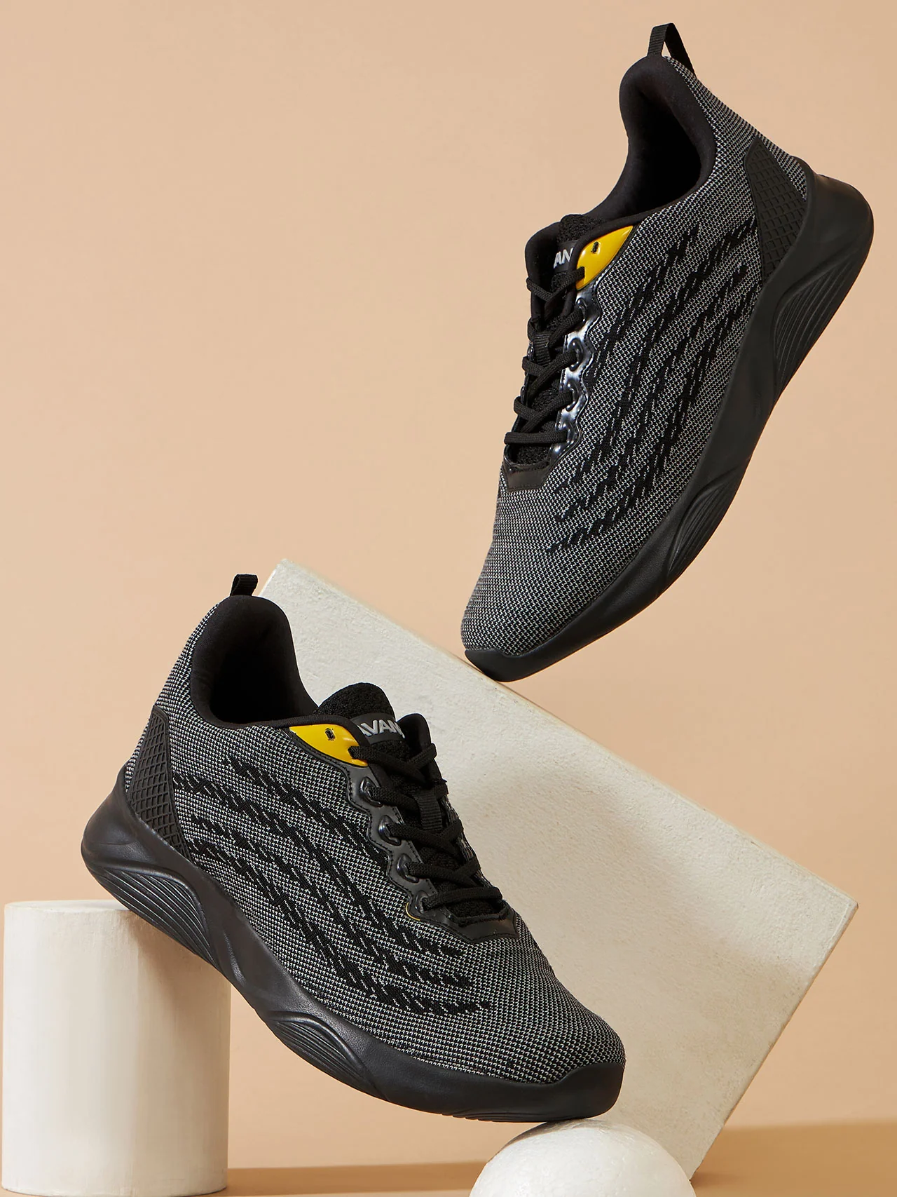 Avant Men's Vision Walking / Training shoes-Black - Image 10