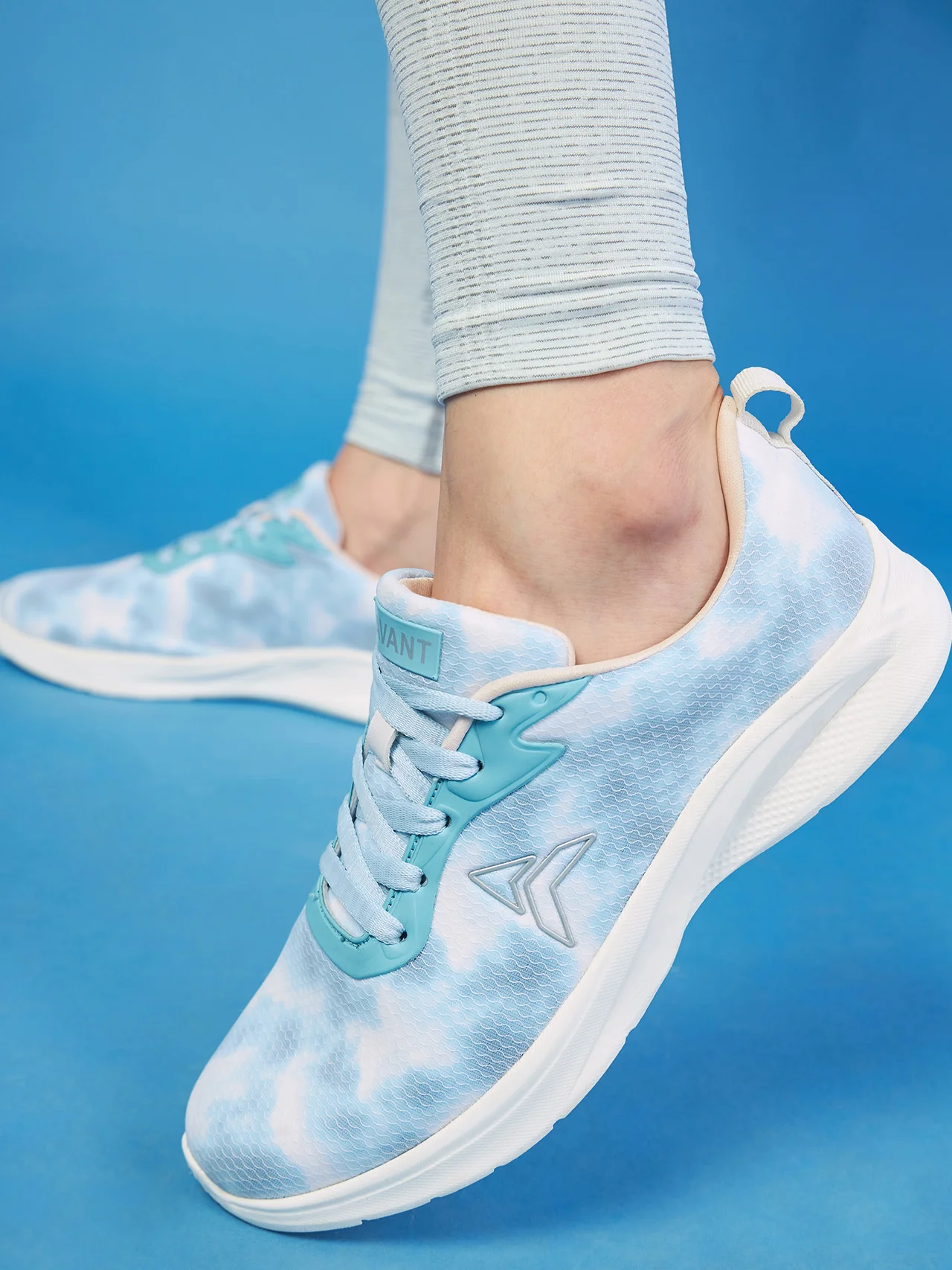 Avant Women's Elegant Walking Shoes - Blue/White - Image 2
