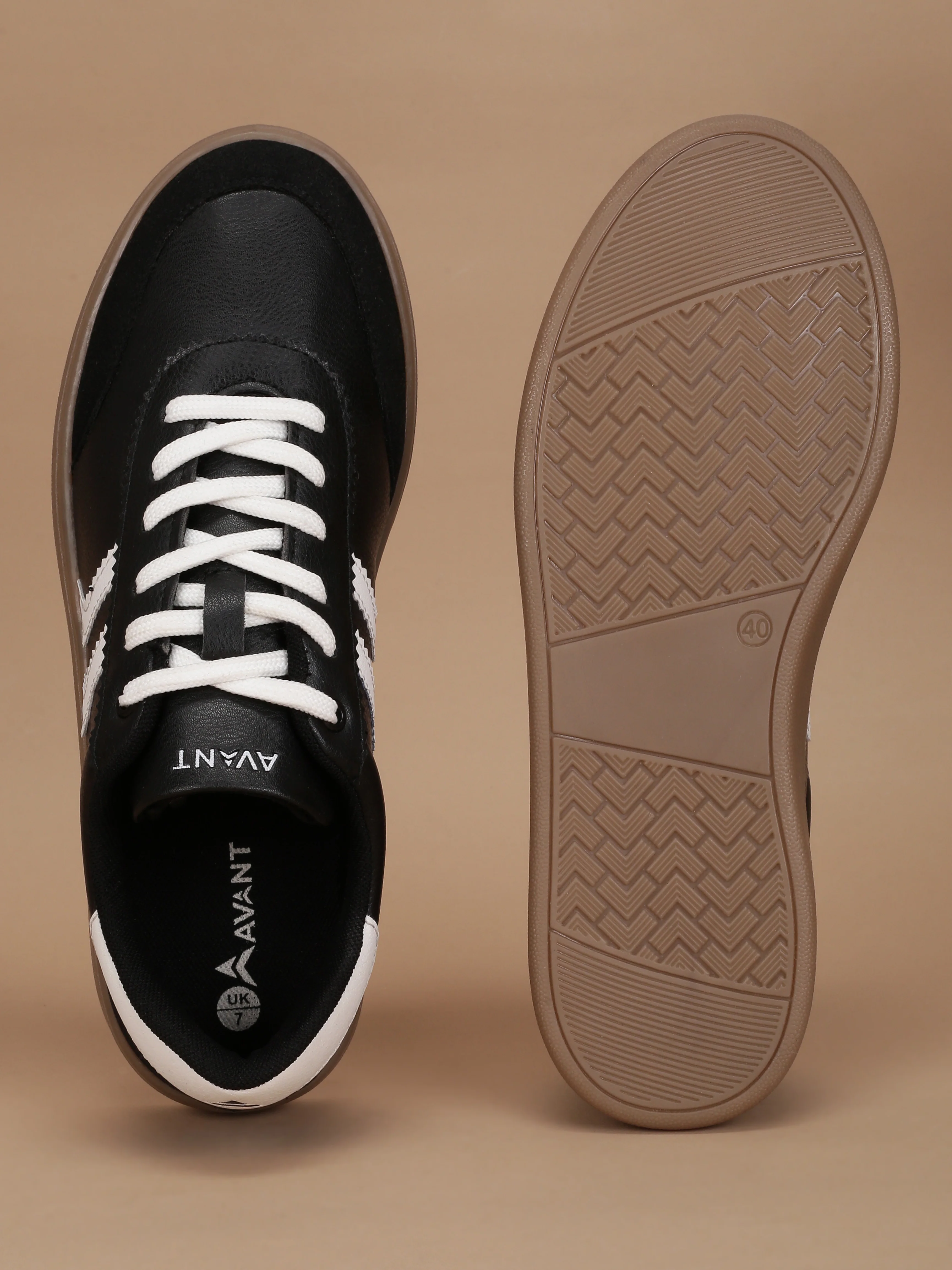 Avant Women's Era Sneakers - Black/White - Image 4