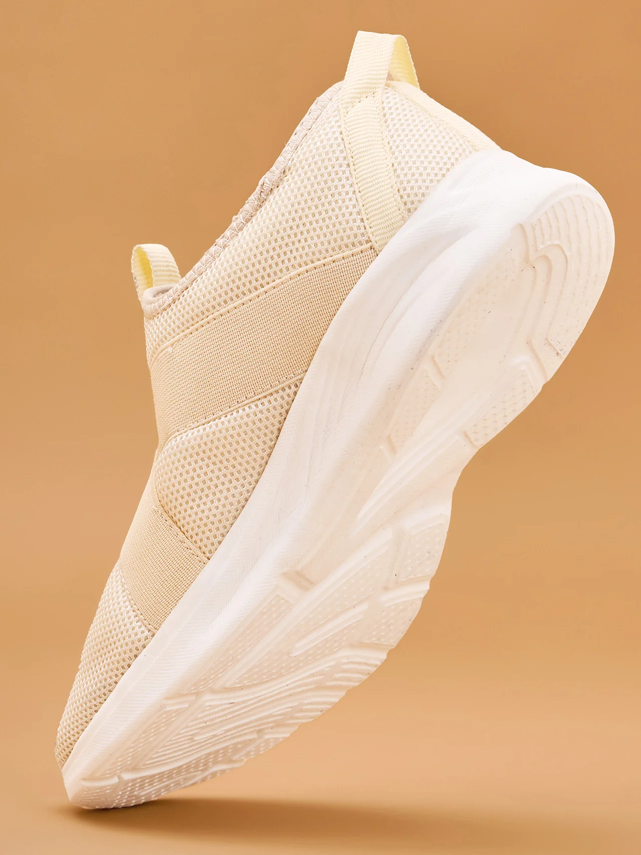 Avant Women's Glam Slip-On Walking shoes - White - Image 10