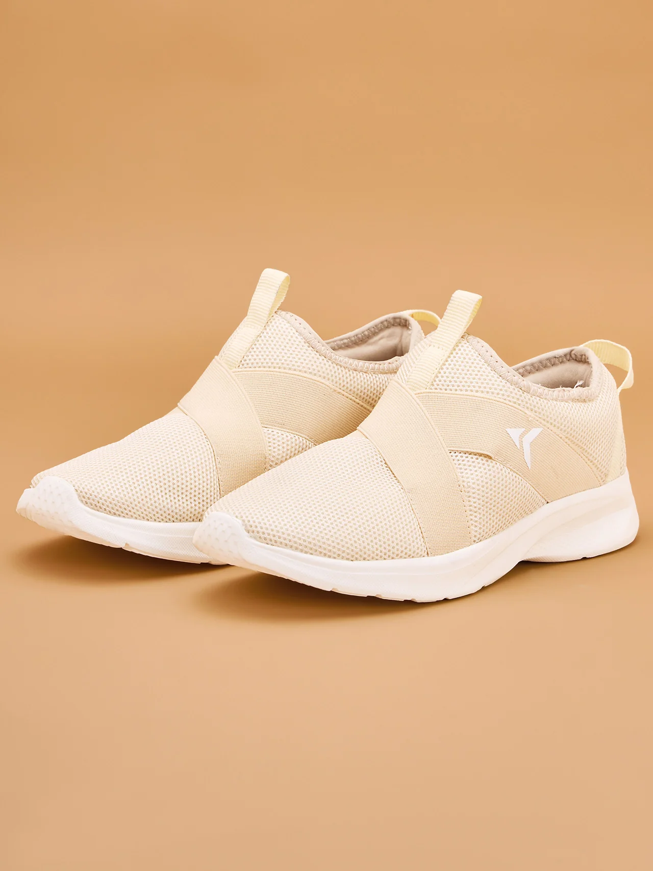Avant Women's Glam Slip-On Walking shoes - White - Image 7