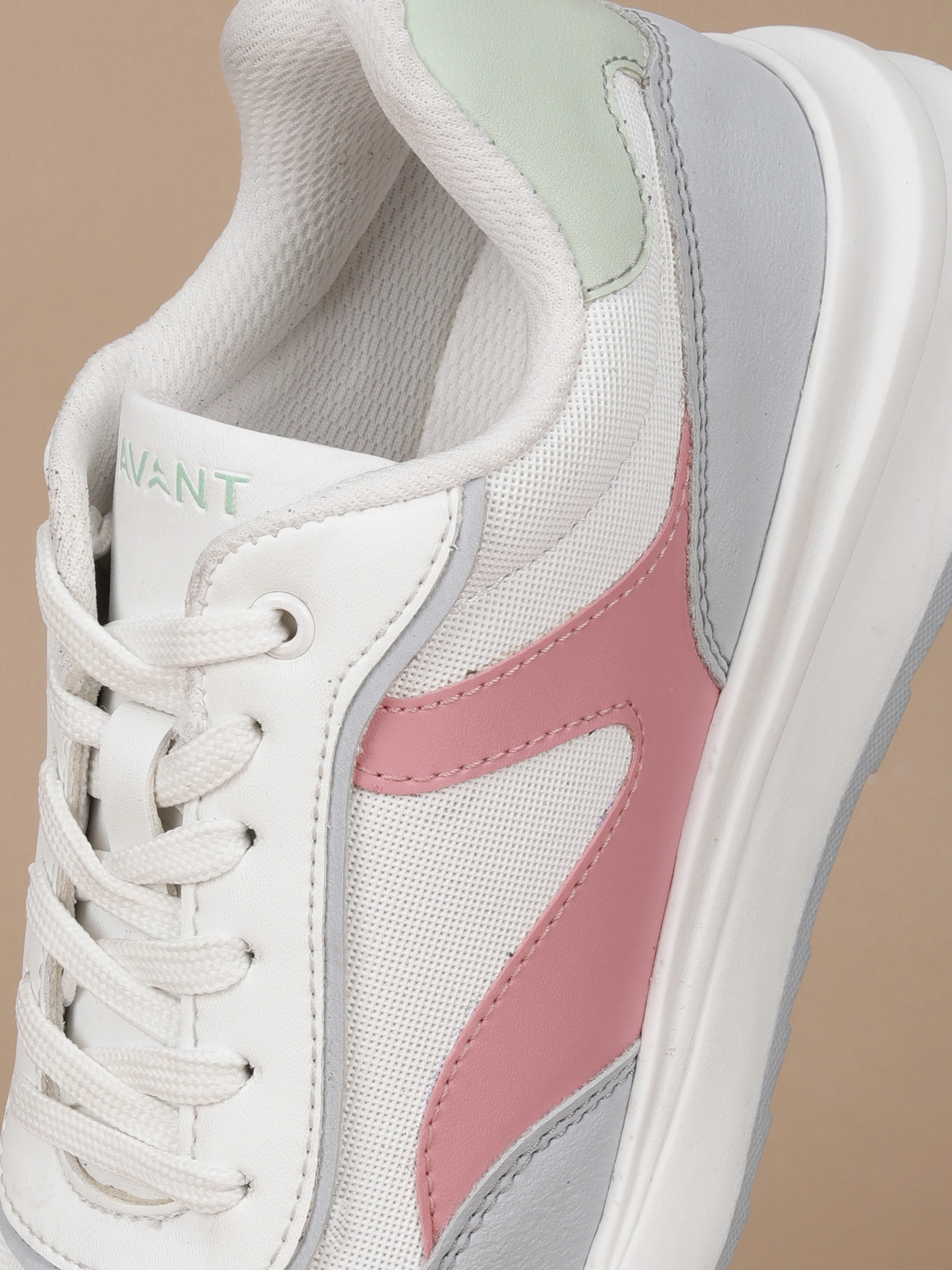Avant Women's Mova Sneakers - White - Image 6