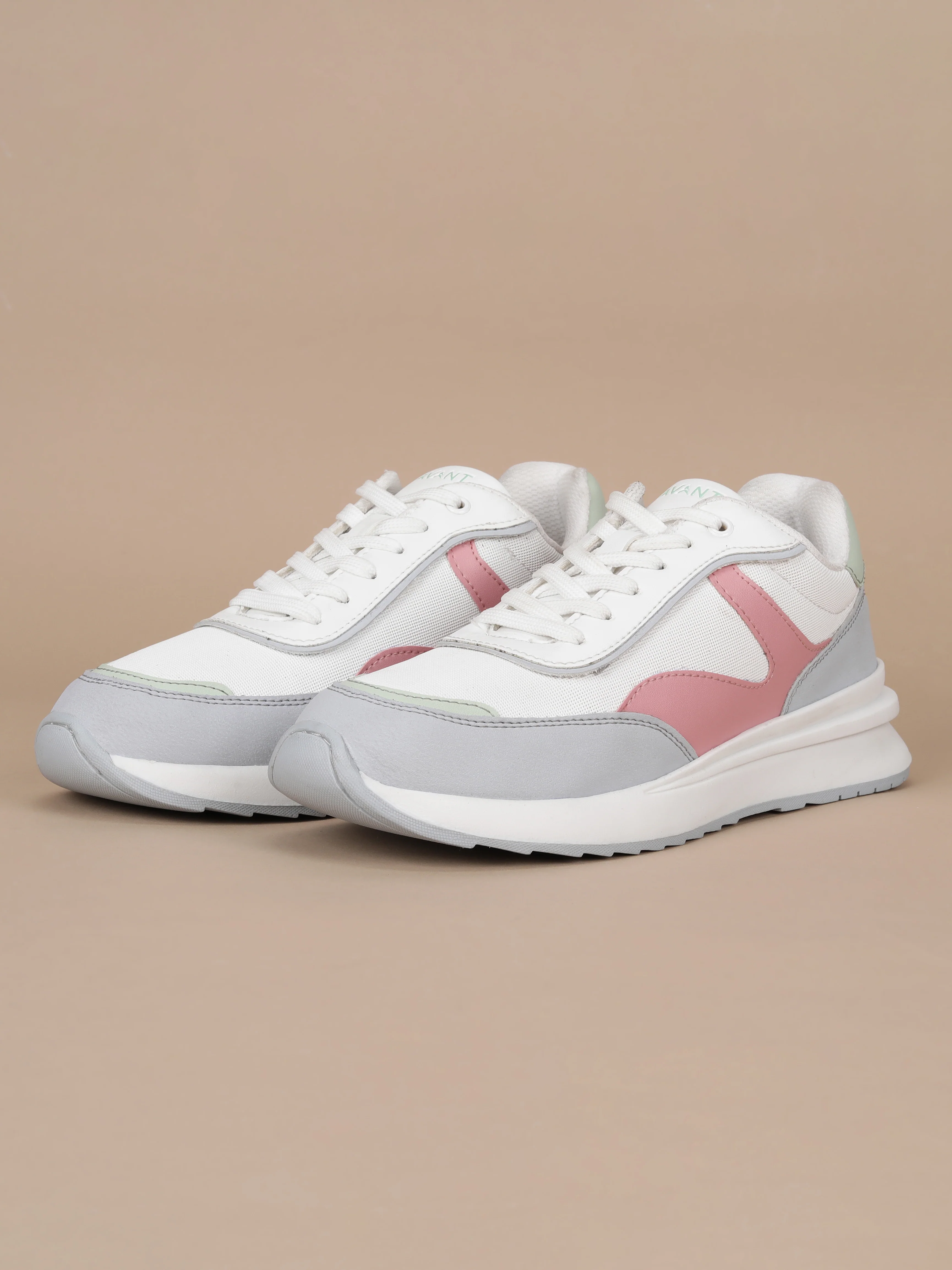 Avant Women's Mova Sneakers - White - Image 7