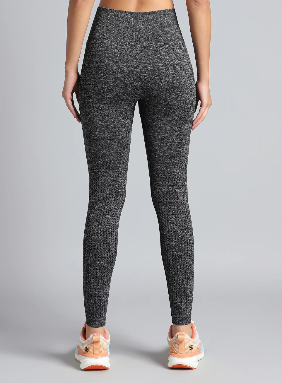 Black Seamless Sports Tights - Image 6