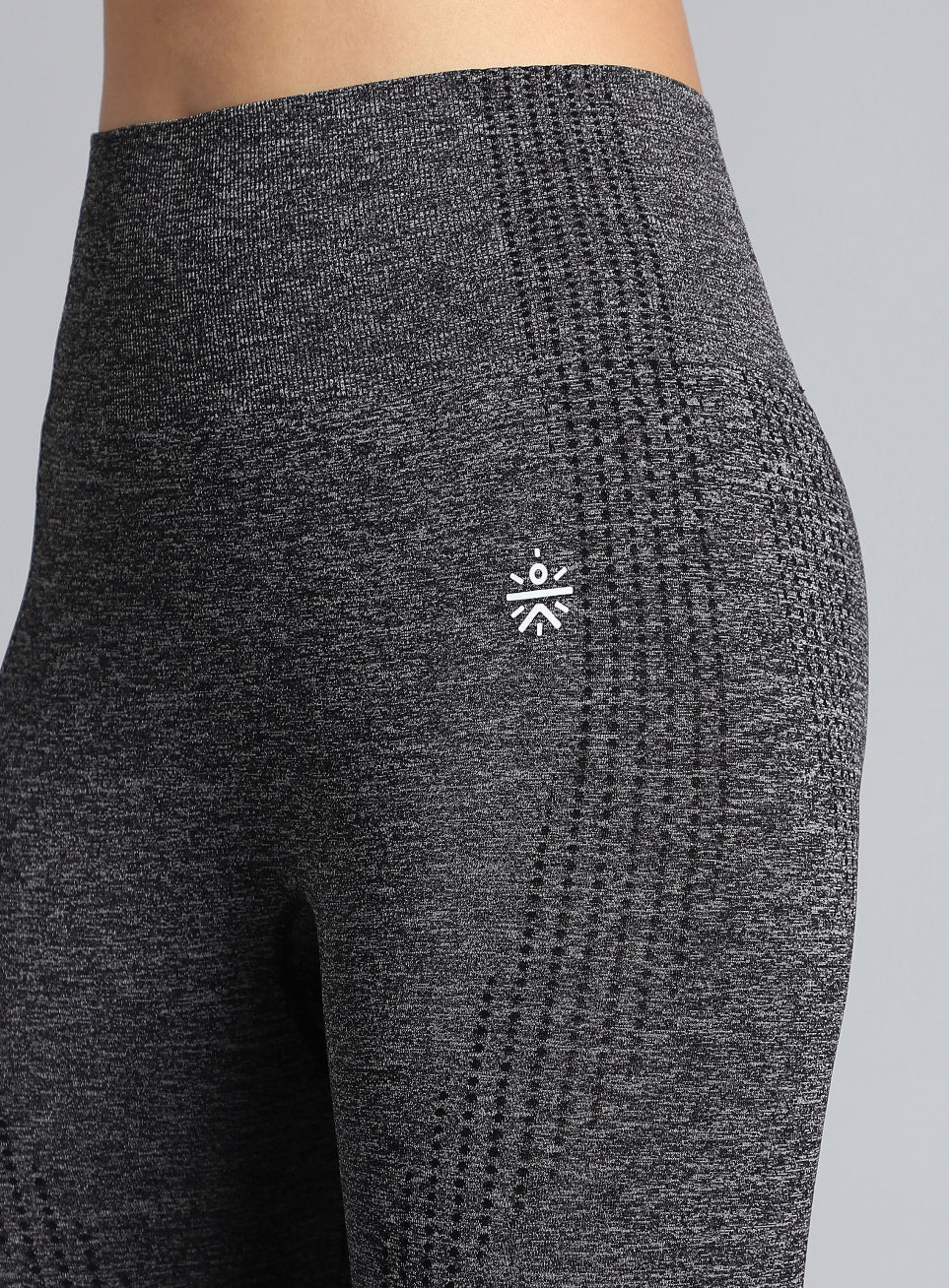 Black Seamless Sports Tights - Image 7
