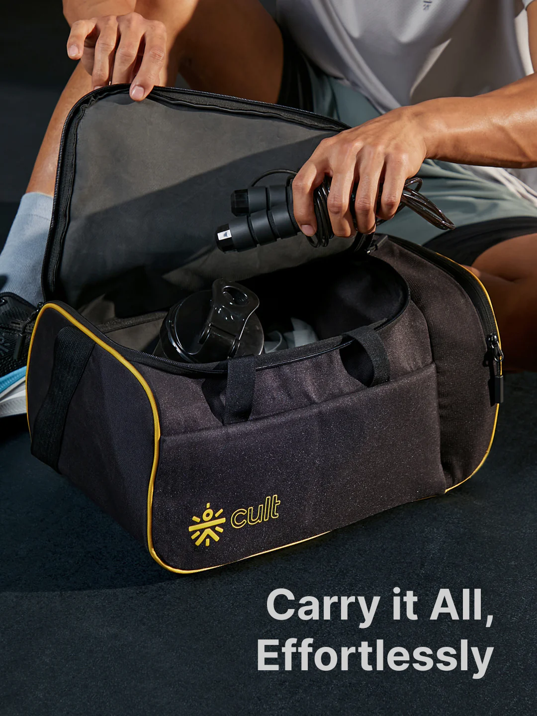 Compact 25L Duffle Bag with Shoulder Strap (Black) & 500ml Shaker Bottle with Mixer Ball (Blue) - Image 2