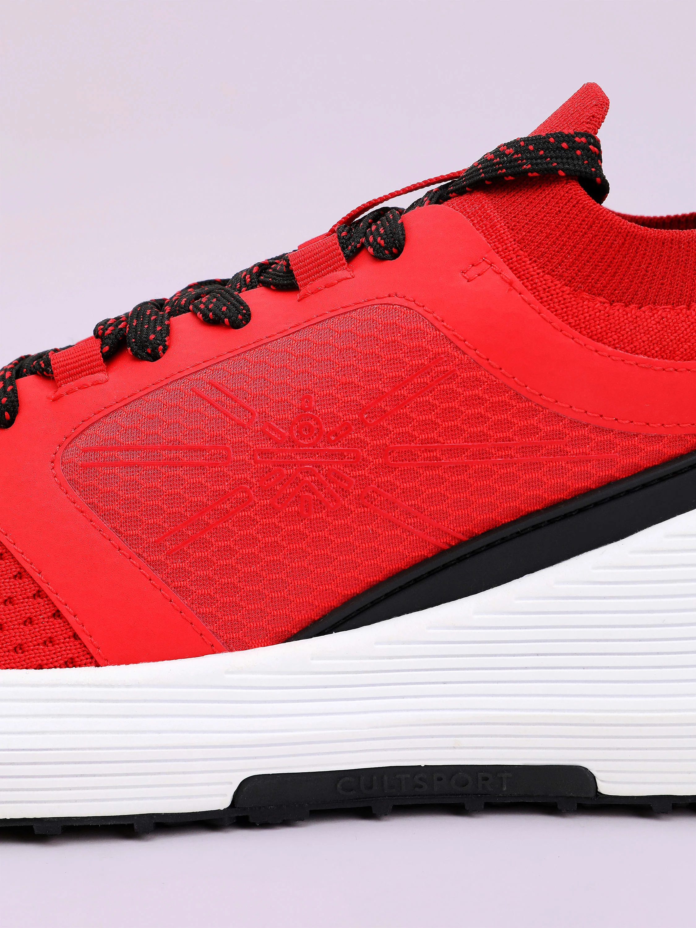 cult Crosstrain Men Training Shoes - Red - Image 8