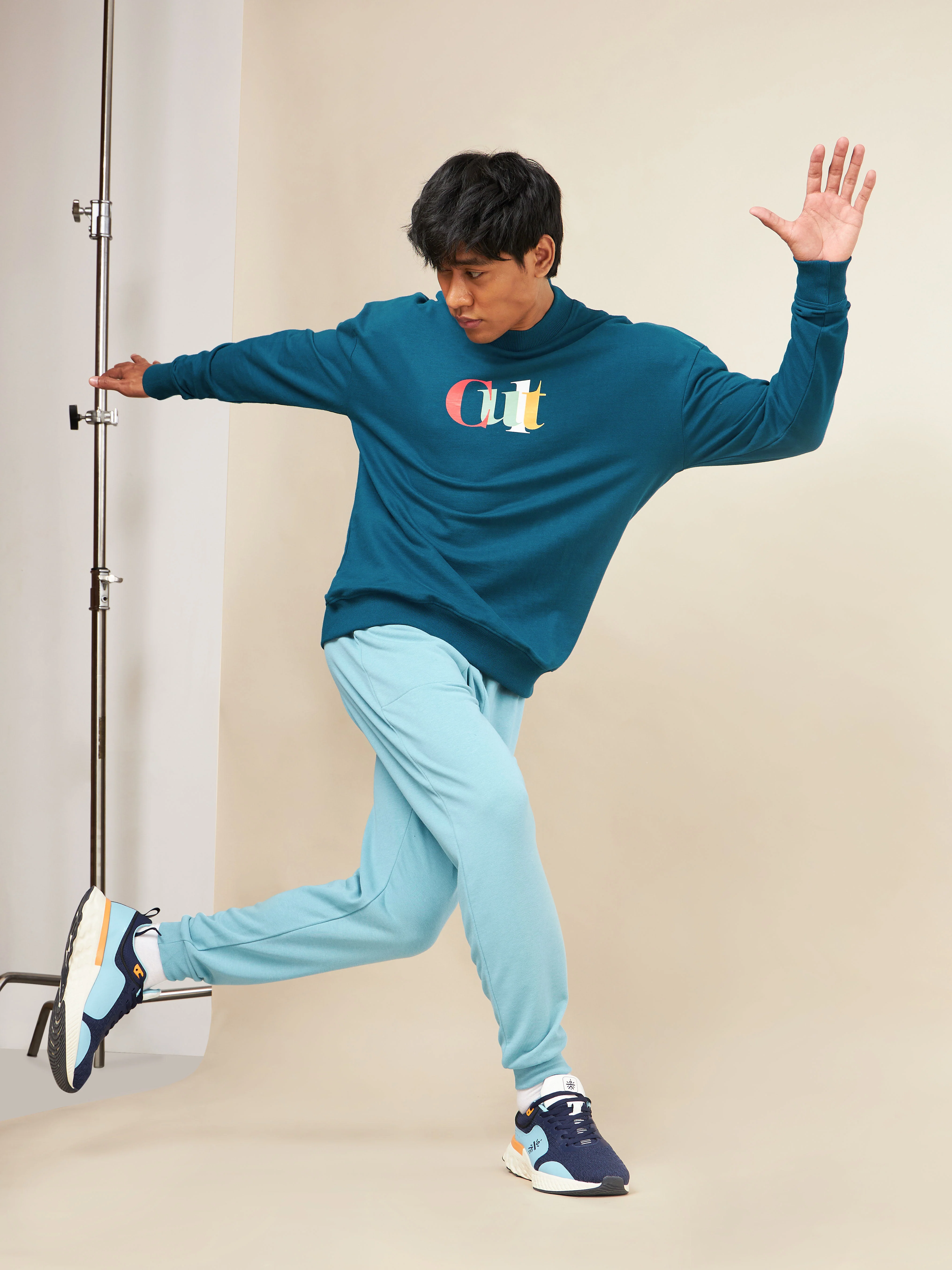 Cult Brand Carrier Blue Sweatshirt - Image 10
