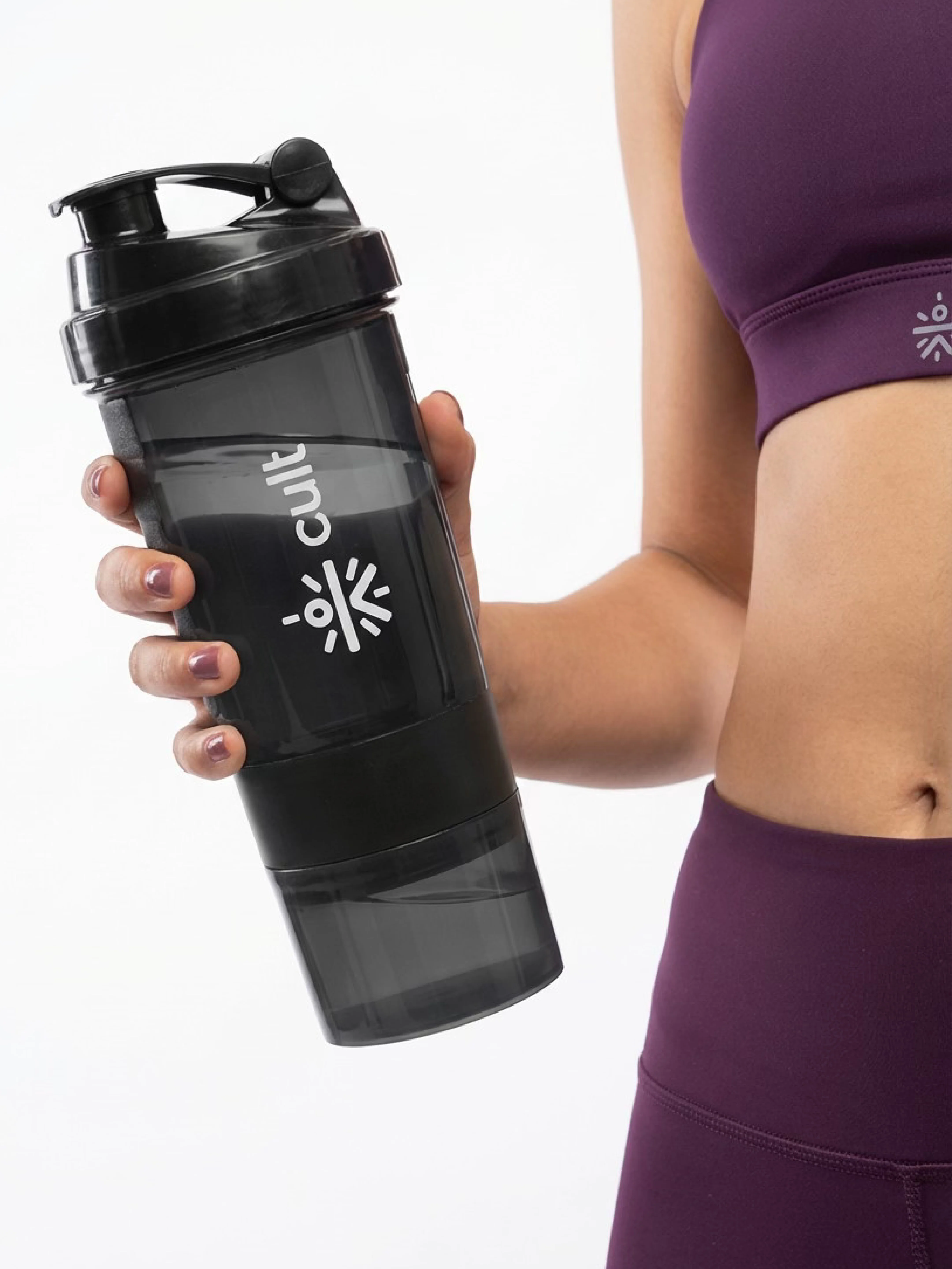 Cult Gym Bag 35Lwith Shaker Bottle 550ml Black - Image 3