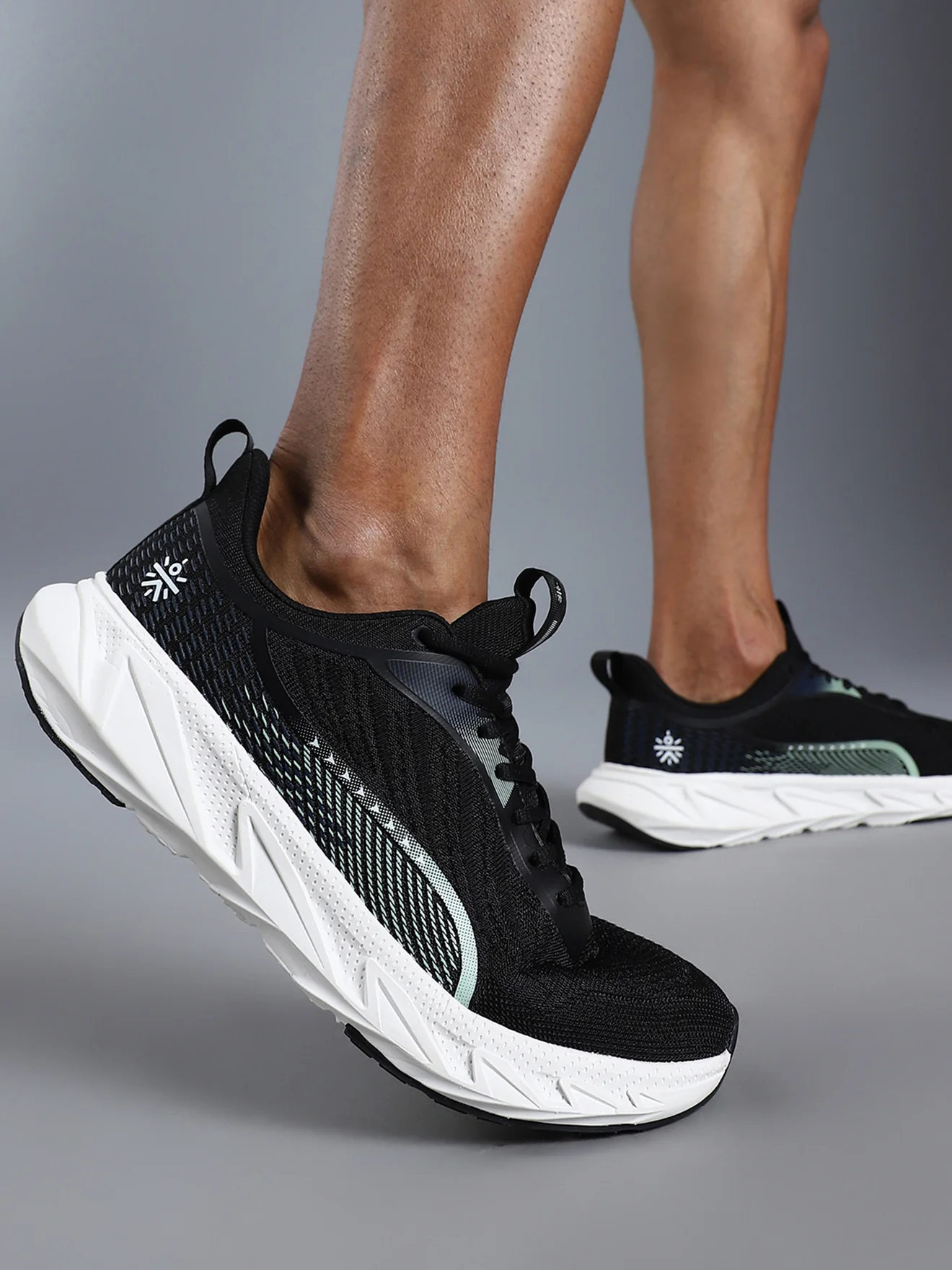 cult Men's Aerion Running Shoes - Black - Image 8
