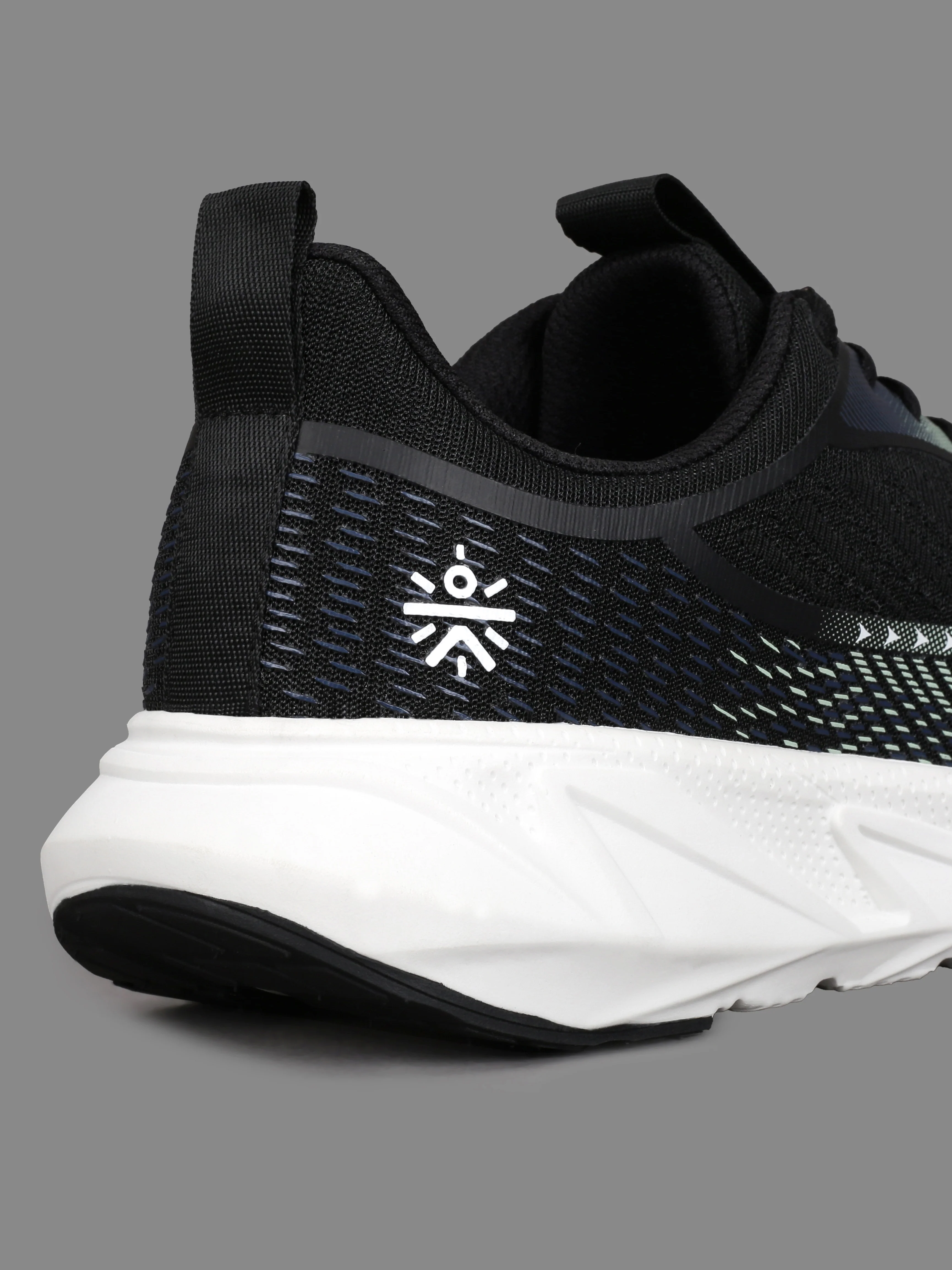 cult Men's Aerion Running Shoes - Black - Image 9