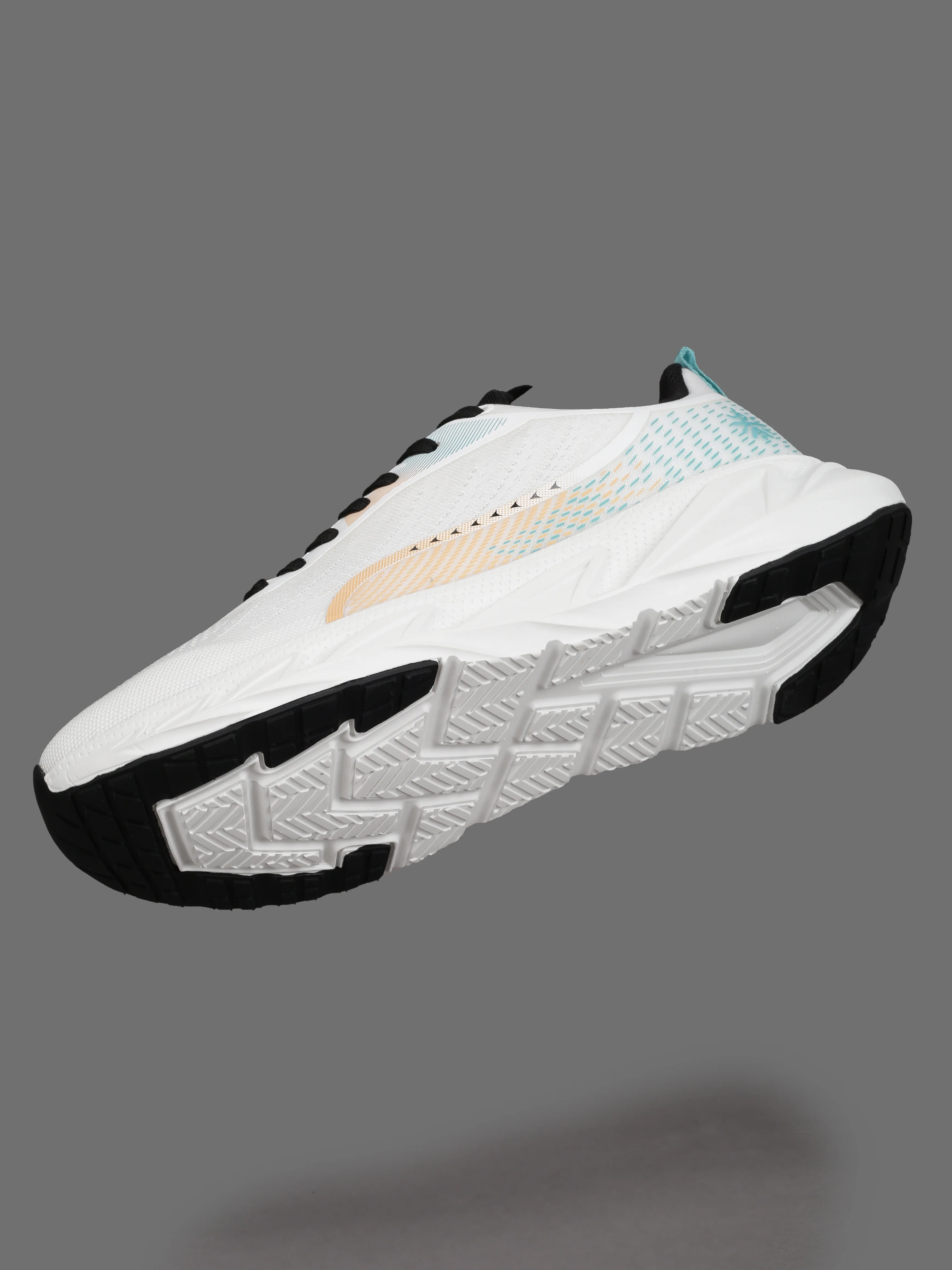 cult Men's Aerion Running Shoes - White - Image 13
