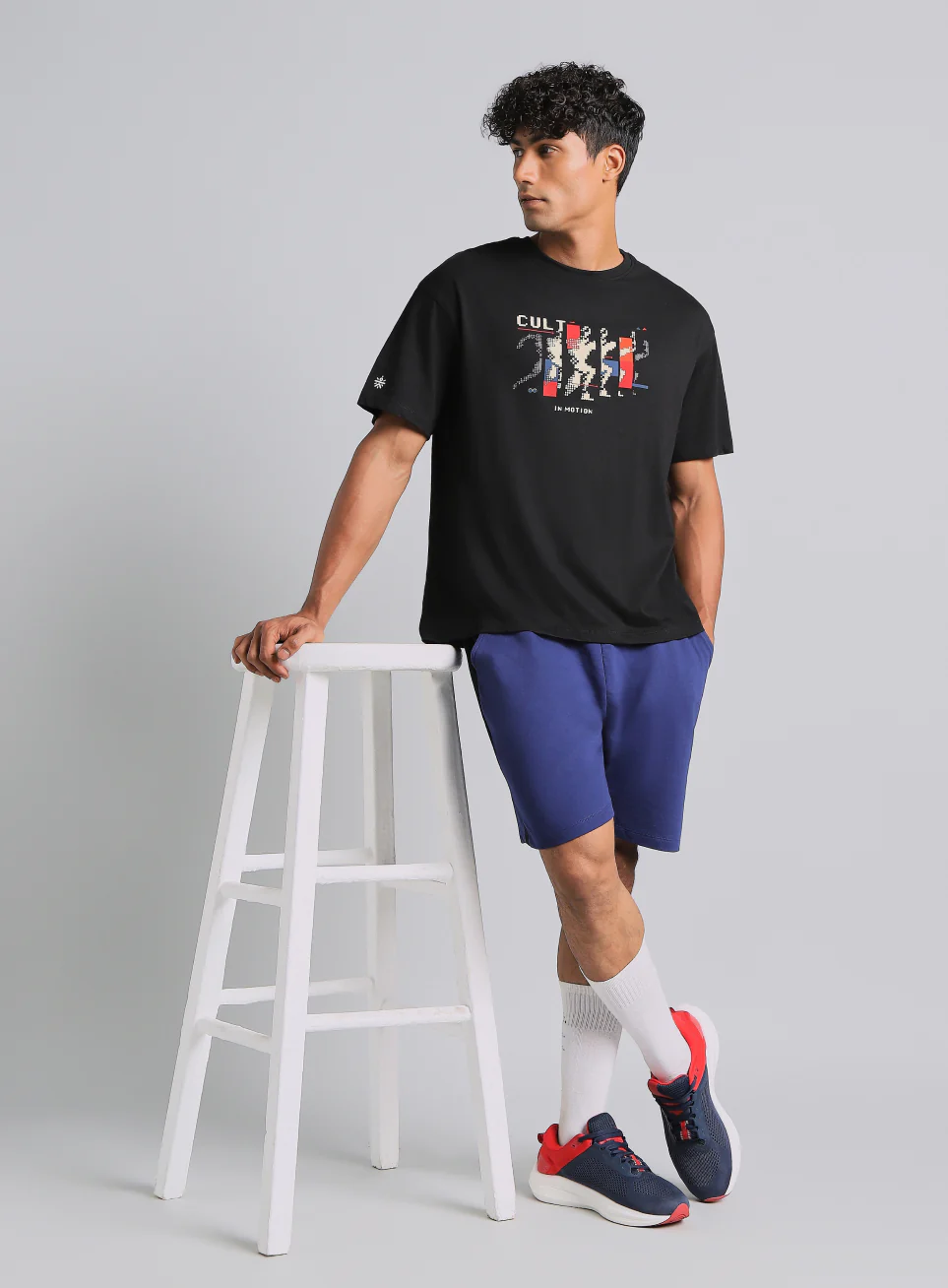 Cult Men's Black in Motion Graphic Relaxed Fit T-shirt - Image 2