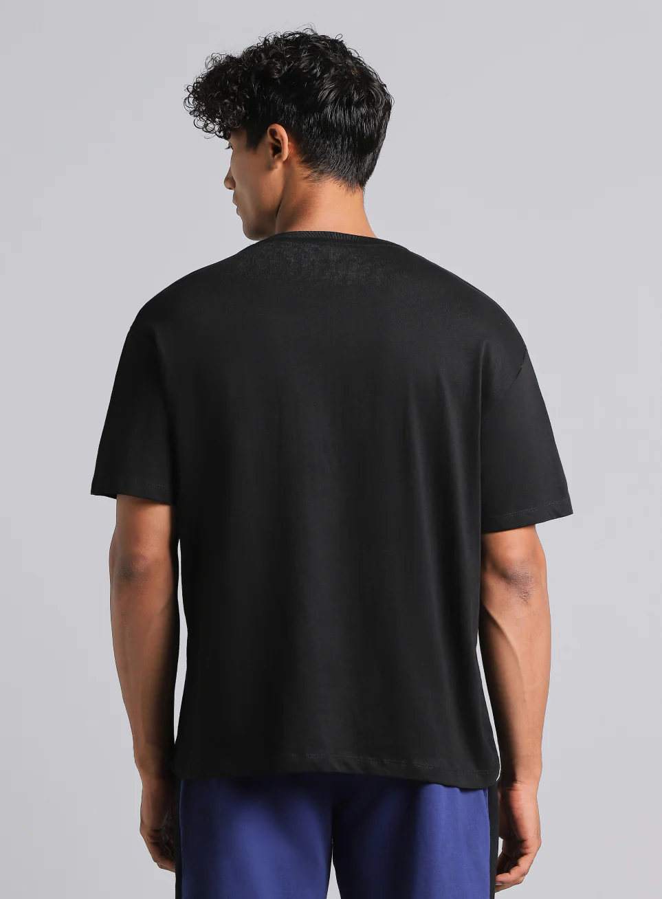 Cult Men's Black in Motion Graphic Relaxed Fit T-shirt - Image 6