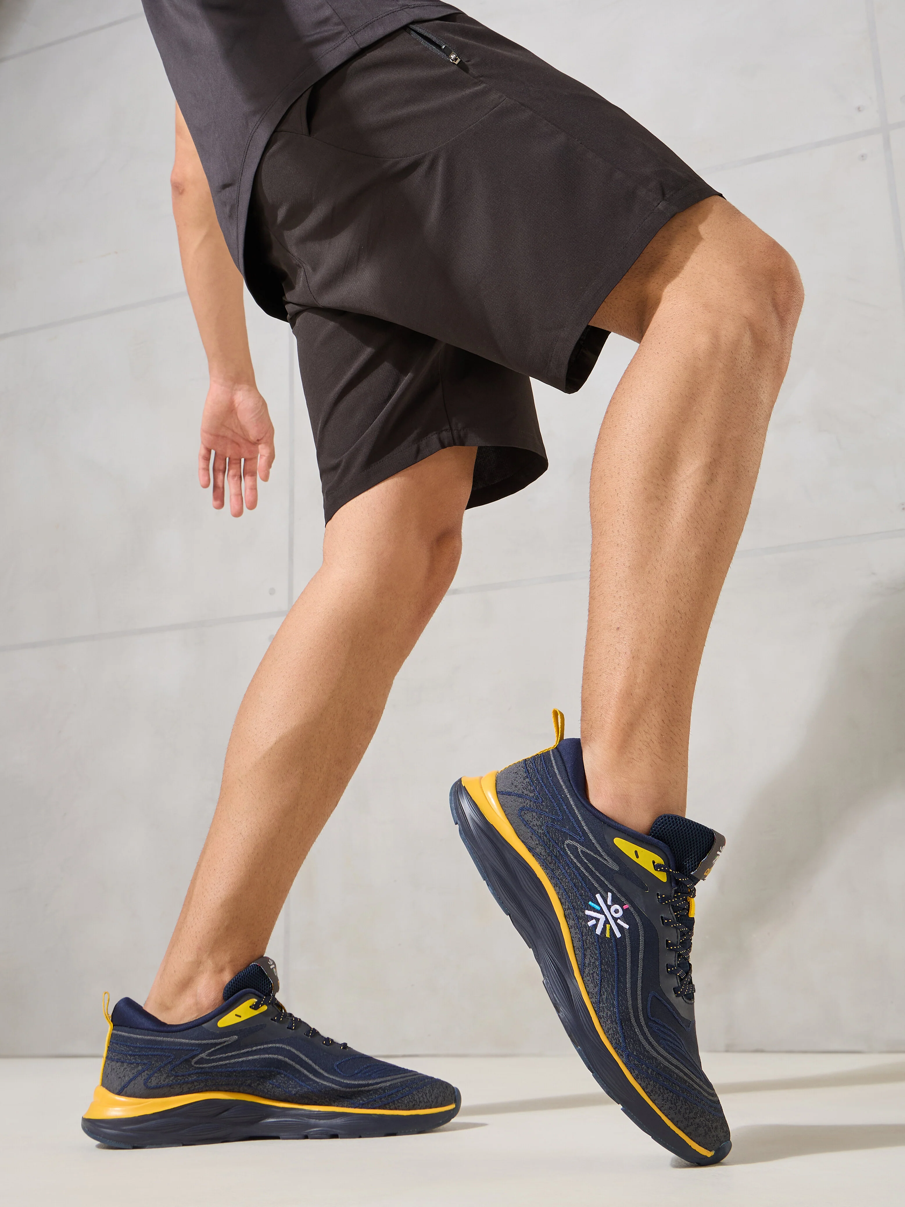 cult Men's DynamicWave Running Shoes - Navy - Image 6