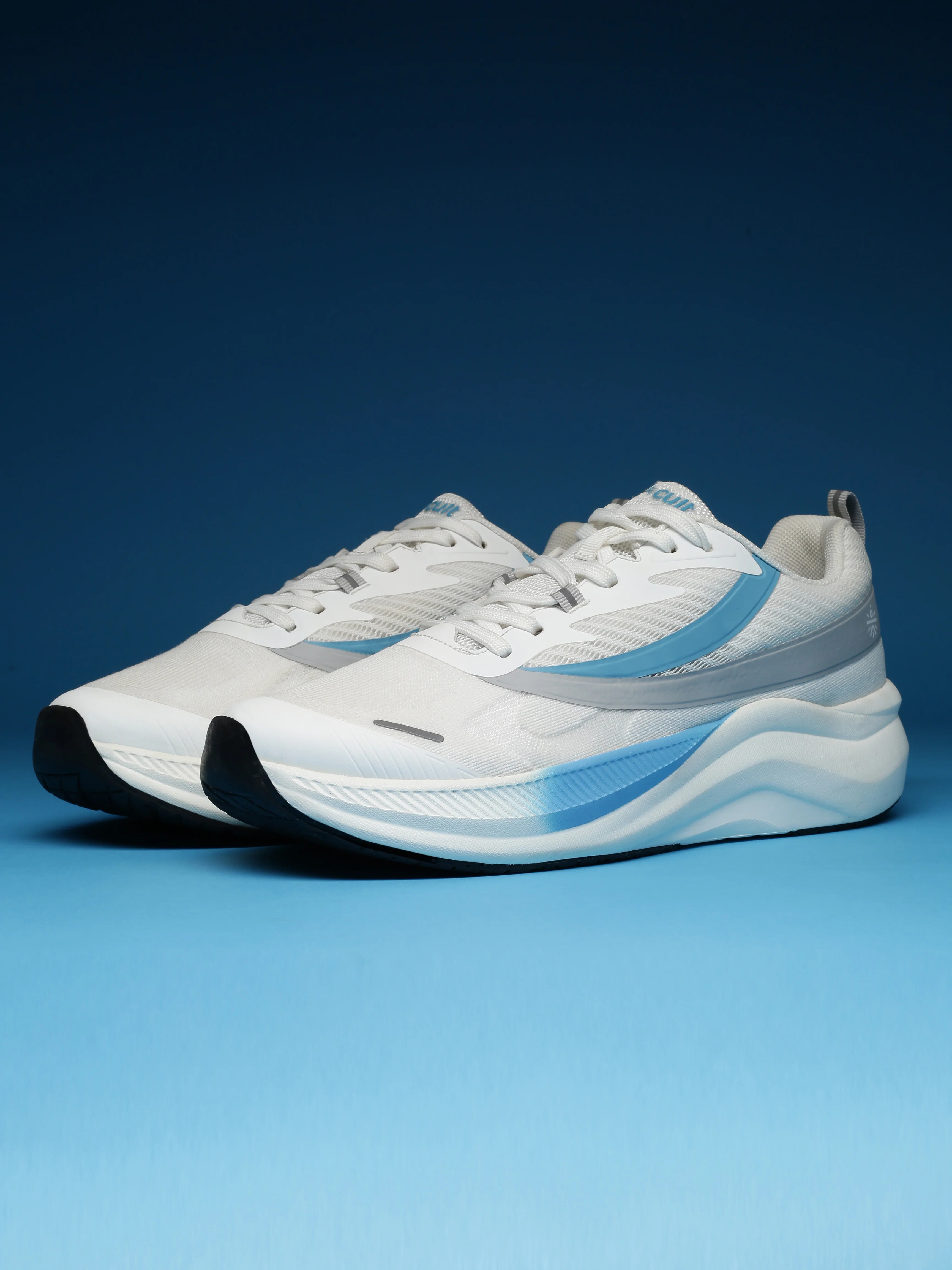 cult Men's Envo Running Shoes - White/Sky Blue - Image 10